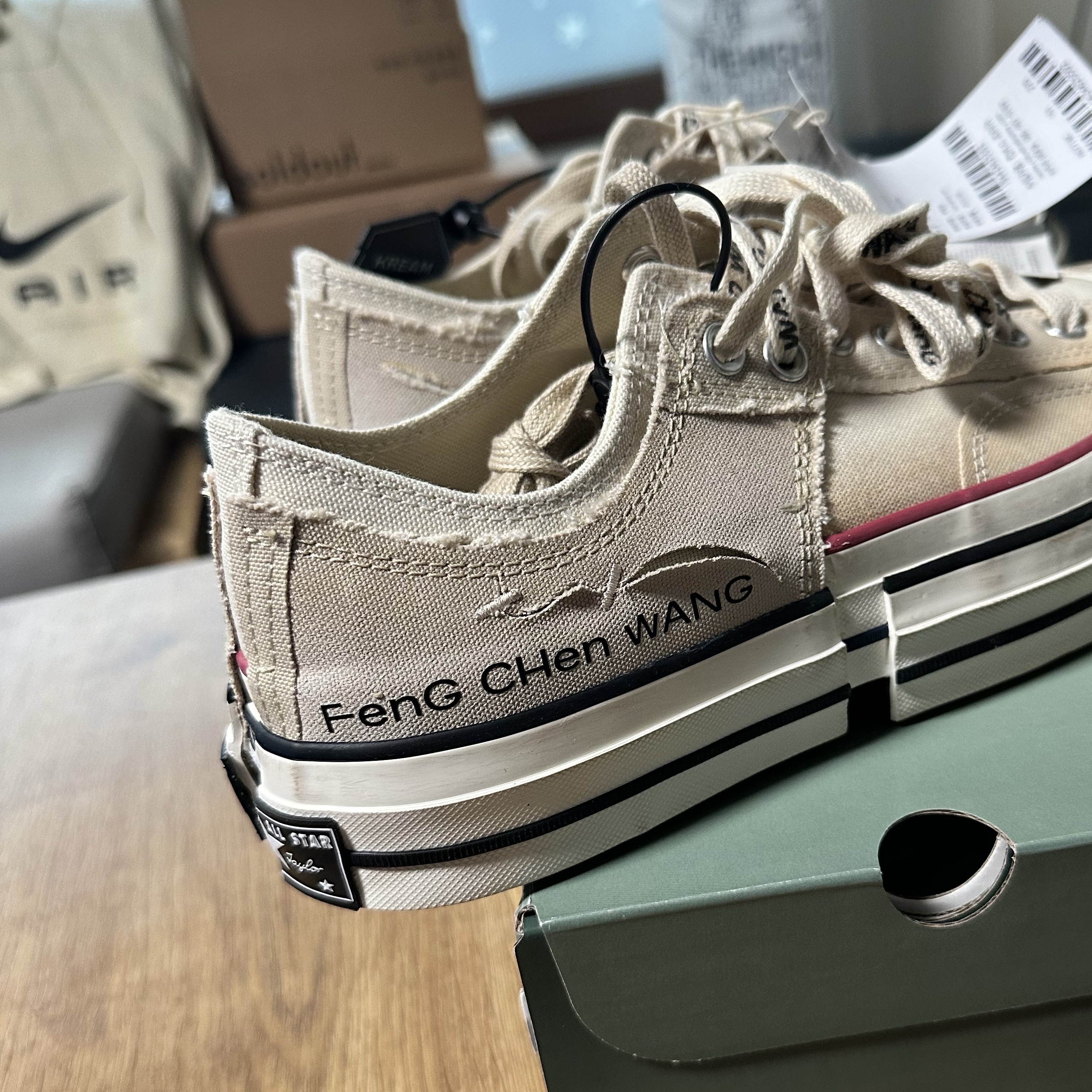 Converse x Feng Chen Wang Chuck 70 Ox 2-in-1 Brown Rice 착용 스타일 - 4