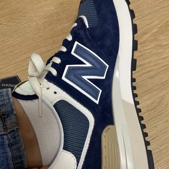New Balance 574 Legacy Navy 착용 스타일 - 2