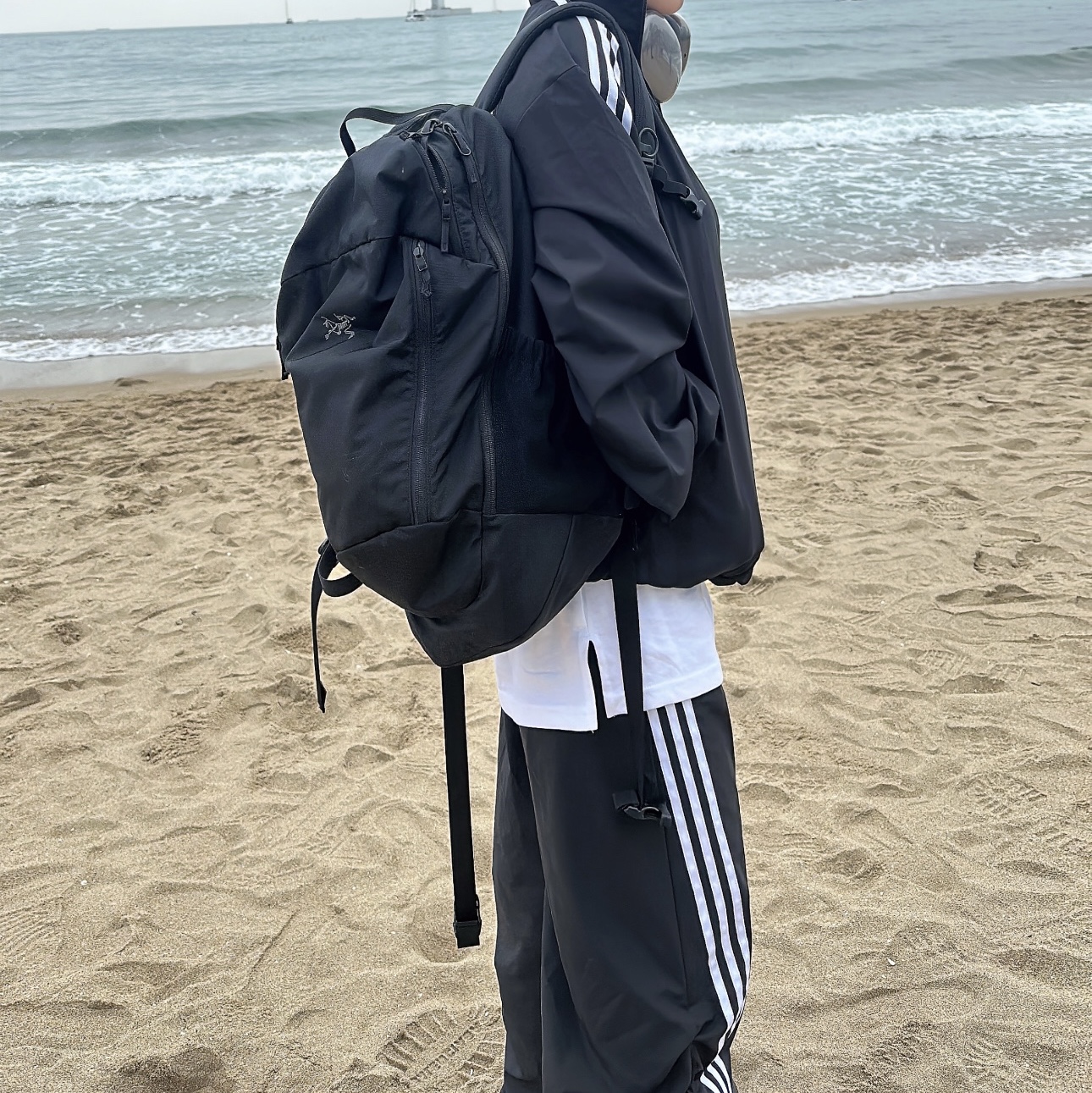 (W) Adidas Adilenium Oversized Track Top Black - KR Sizing, Balenciaga XL Army Boots Full Eva Black 착용 스타일 - 2