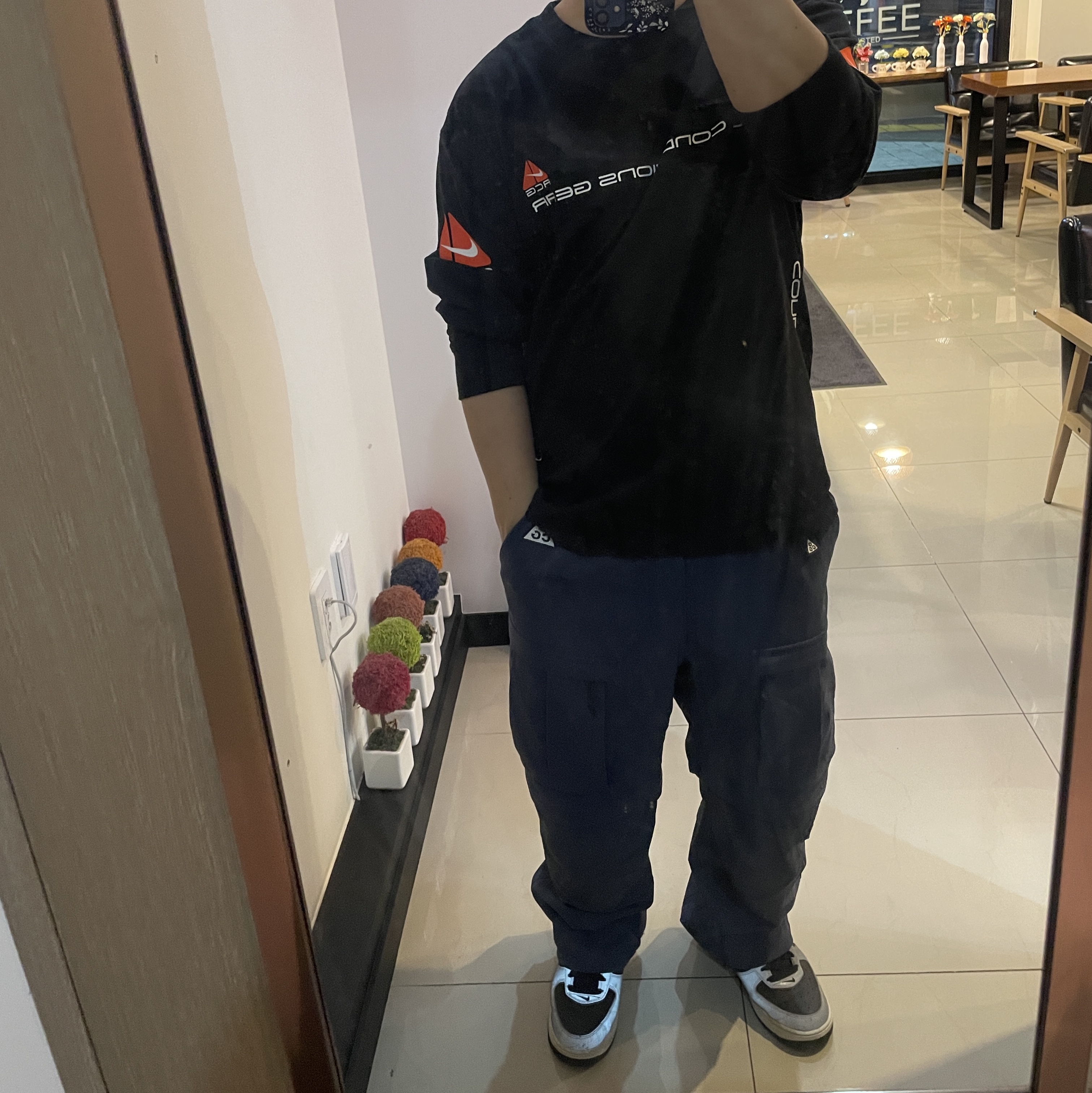 Nike ACG Smith Summit Cargo Pants Thunder Blue - Asia, Nike NRG ACG SSNL Lungs Long Sleeve T-Shirt Black - Asia 착용 스타일