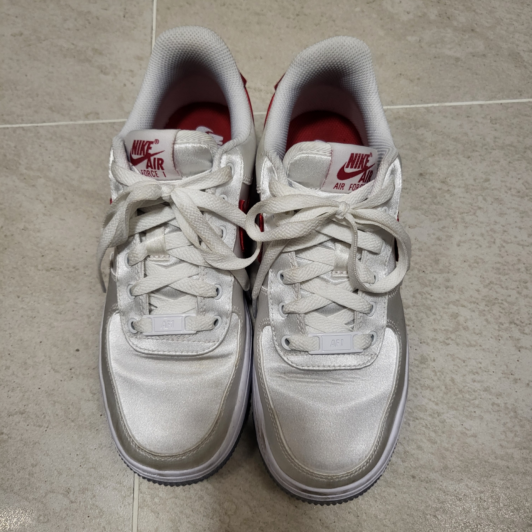 (W) Nike Air Force 1 '07 Essential White Varsity Red 착용 스타일