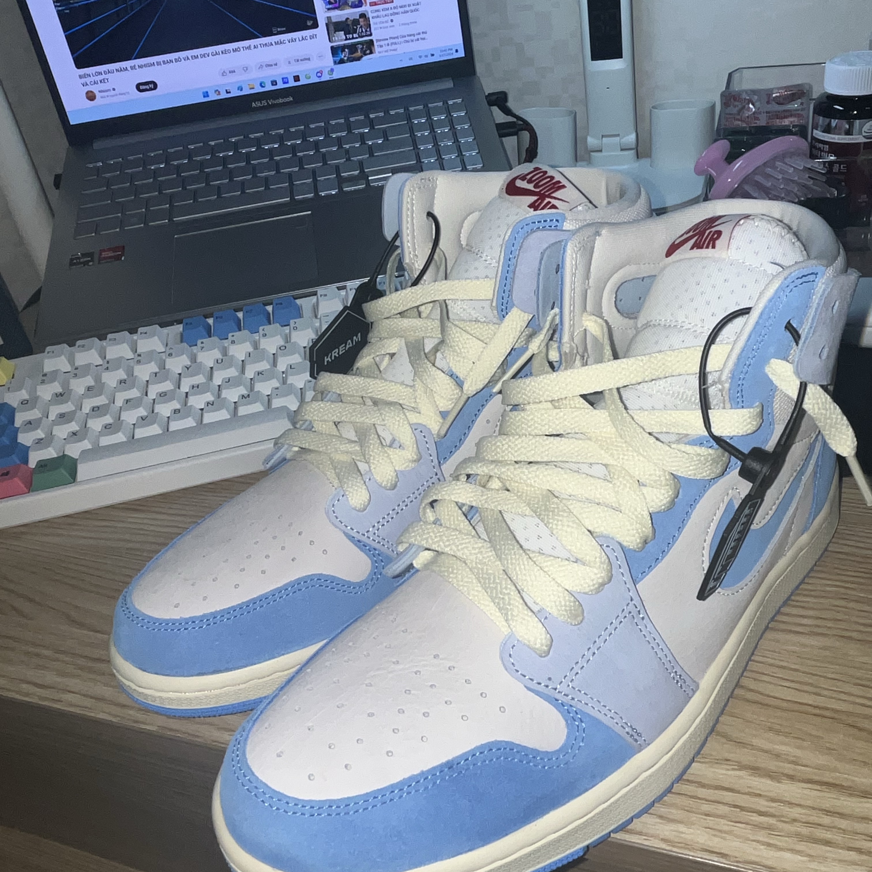 (W) Jordan 1 Zoom Air CMFT 2 Phantom University Blue 착용 스타일