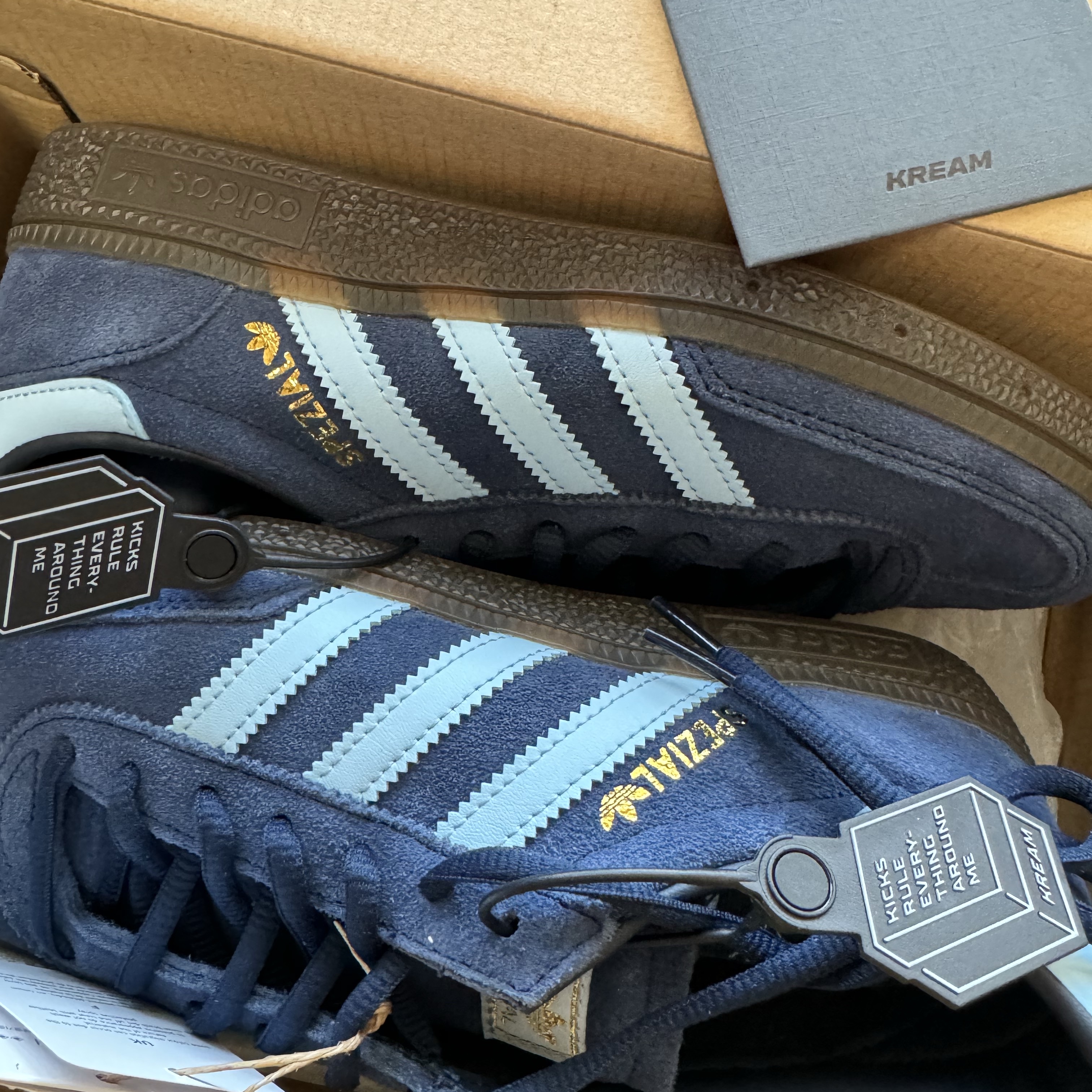 Adidas Spezial Handball Collegiate Navy 착용 스타일