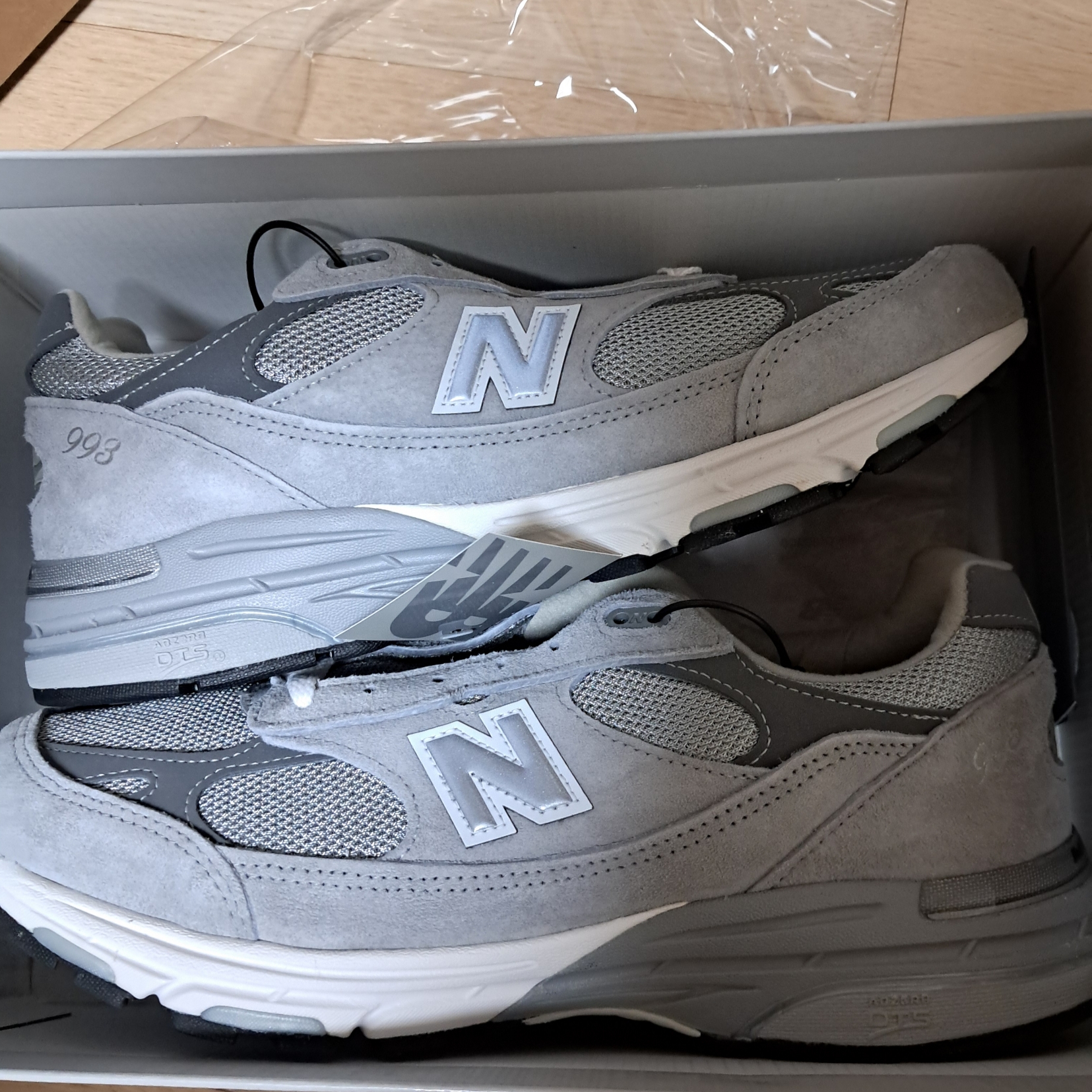 New Balance 993 Made in USA Grey - D Standard 착용 스타일 - 1