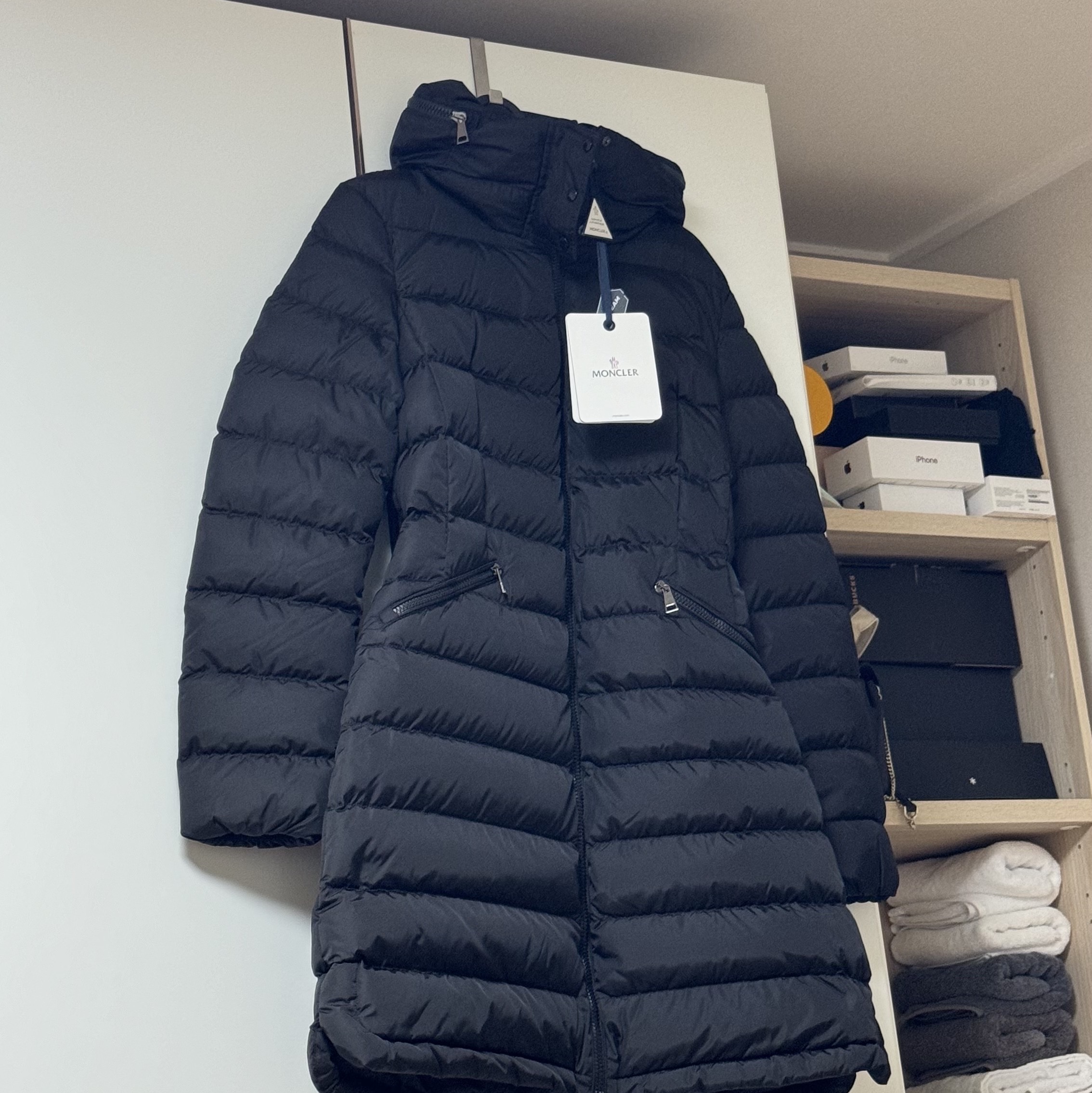 (W) Moncler Flammette Long Down Jacket Black - 23FW 착용 스타일