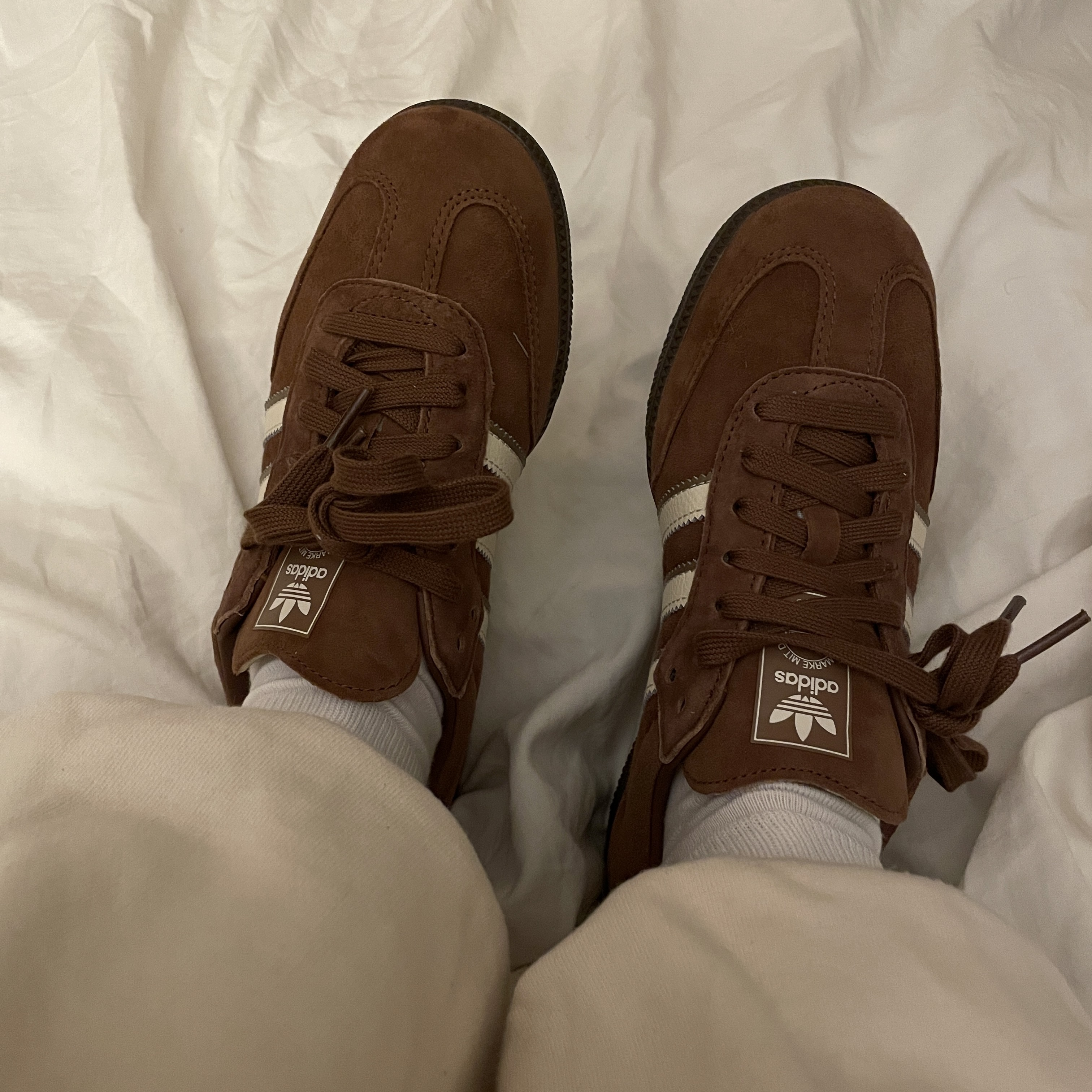 Adidas Samba OG Preloved Brown Wonder White 착용 스타일