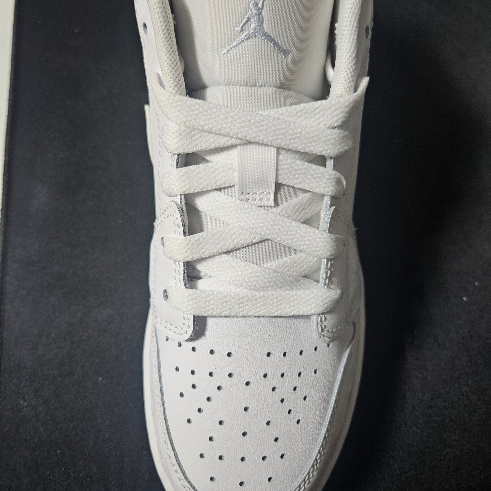(GS) Jordan 1 Low SE White Ice Blue 착용 스타일