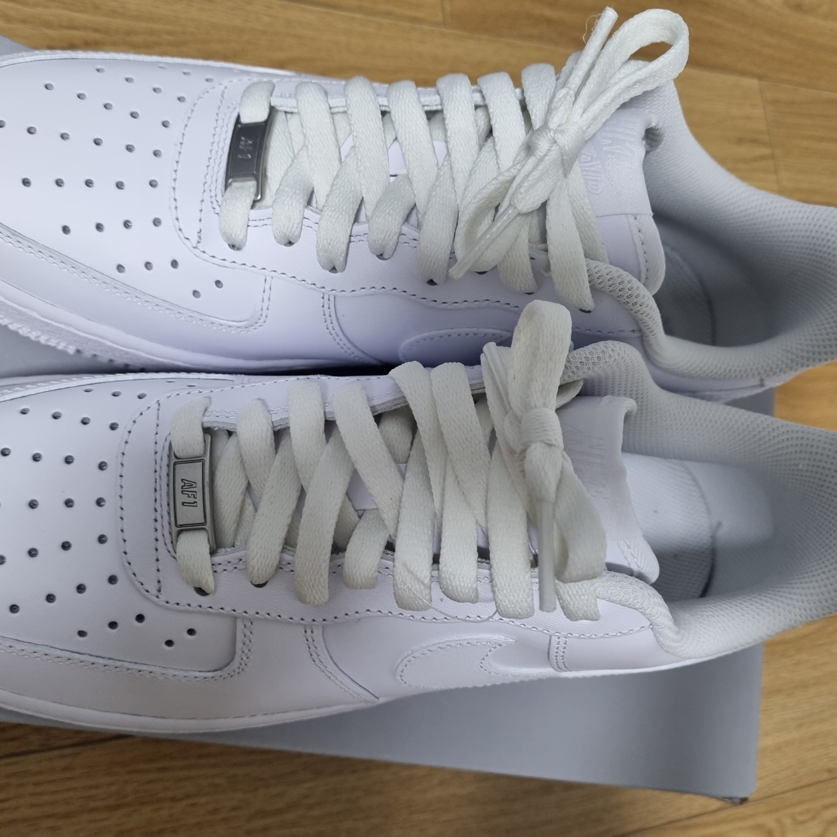 Nike Air Force 1 '07 Low White 착용 스타일 - 2