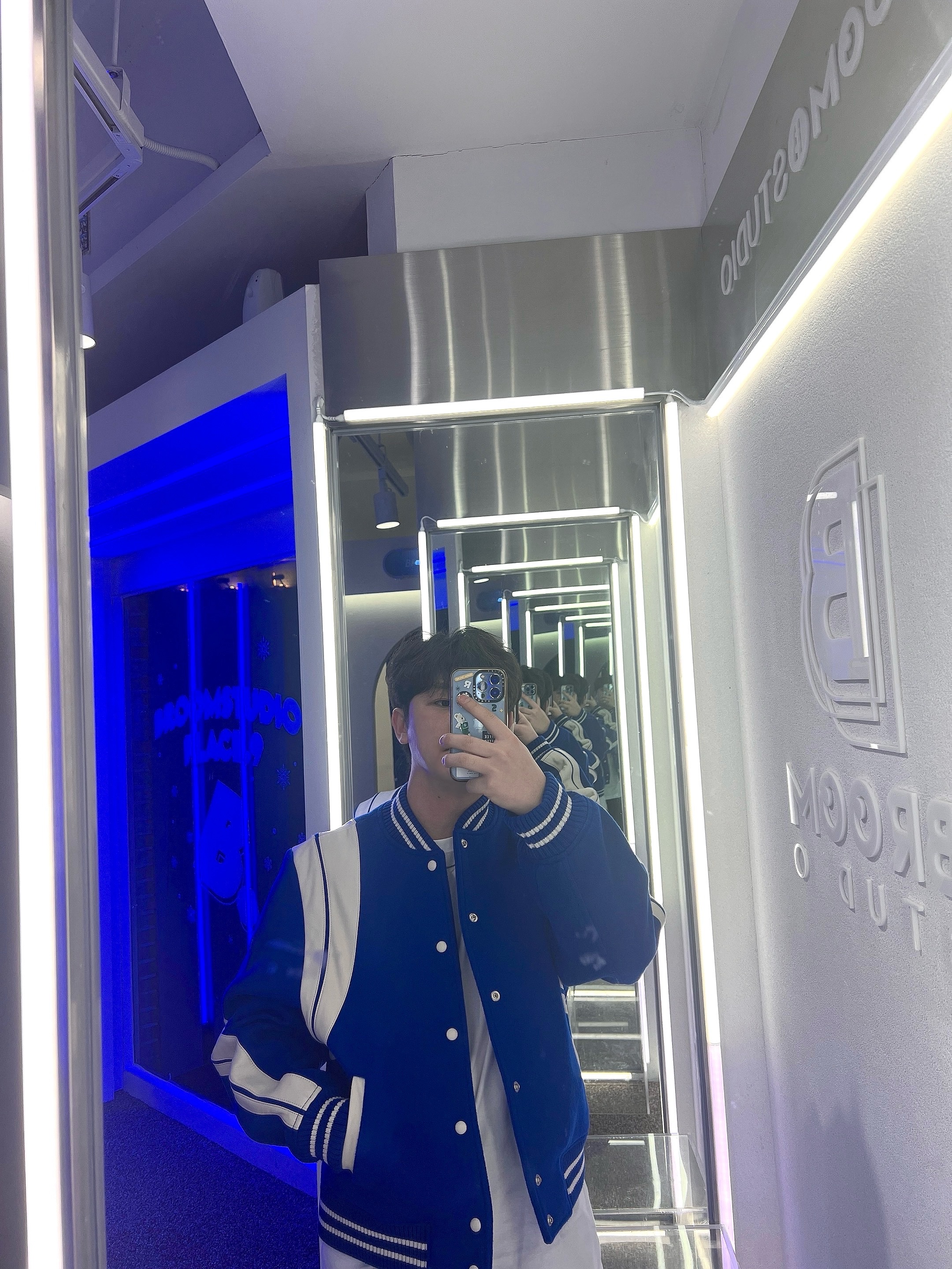 Ader Error Twit Jumper Blue 착용 스타일
