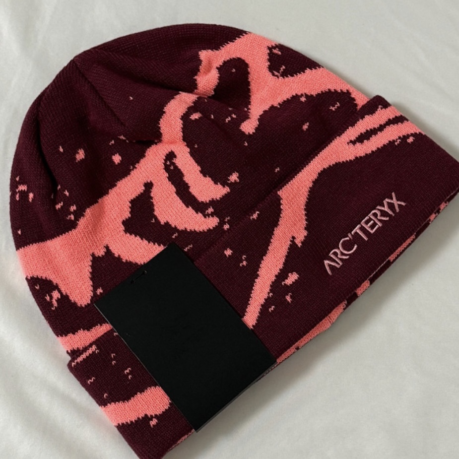 Arc'teryx Grotto Toque Bordeaux 착용 스타일 - 2