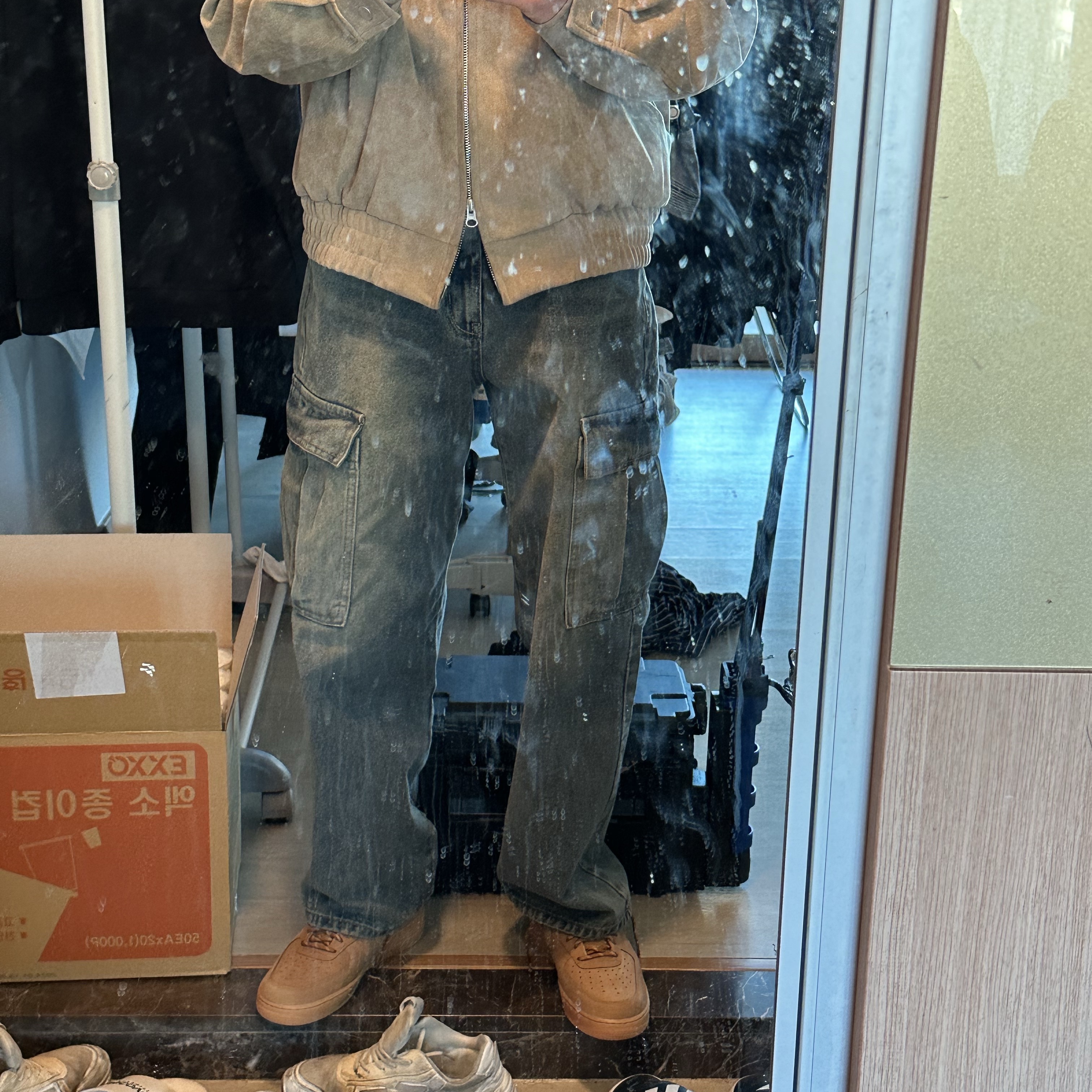 Nike Air Force 1 '07 WB Flax 착용 스타일 - 2