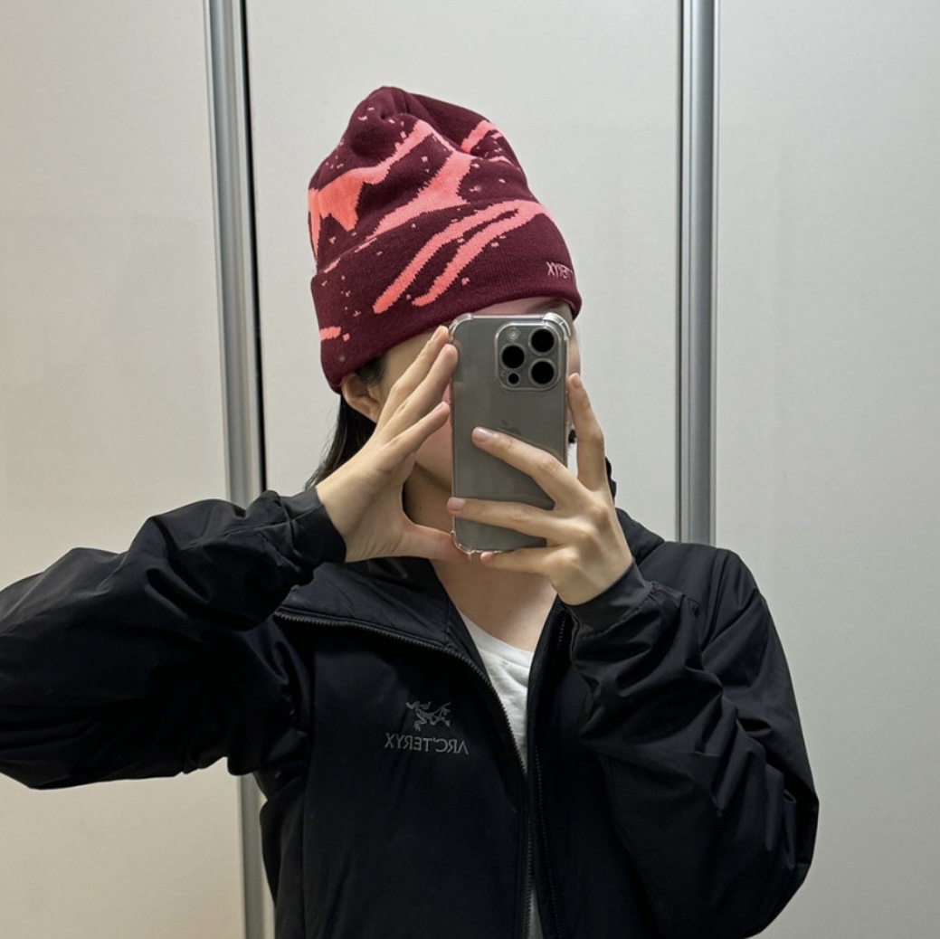 Arc'teryx Grotto Toque Bordeaux 착용 스타일 - 1