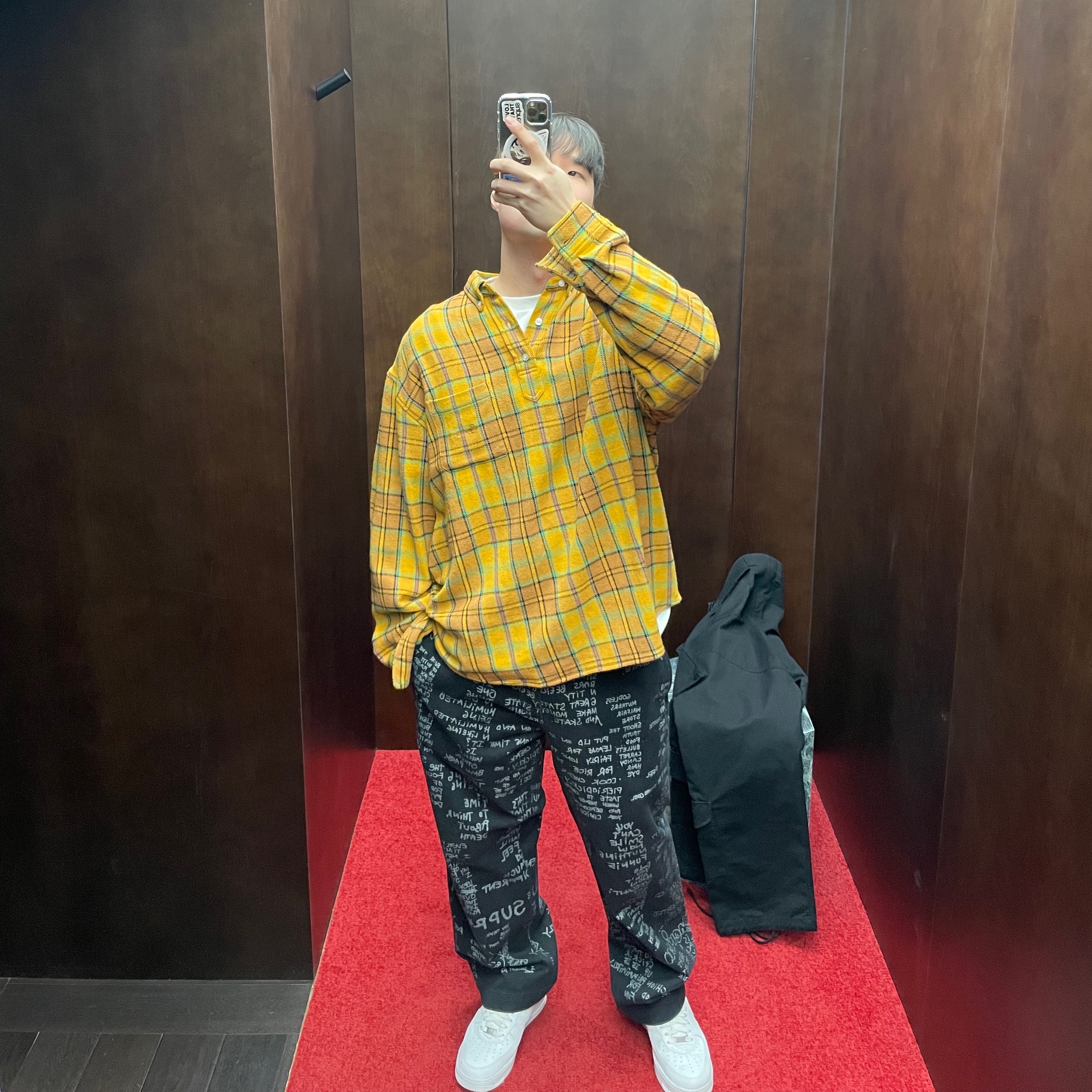Supreme Gonz Poems Chino Pants Black - 23SS, Supreme Pullover Plaid Flannel Shirt Gold - 23SS 착용 스타일