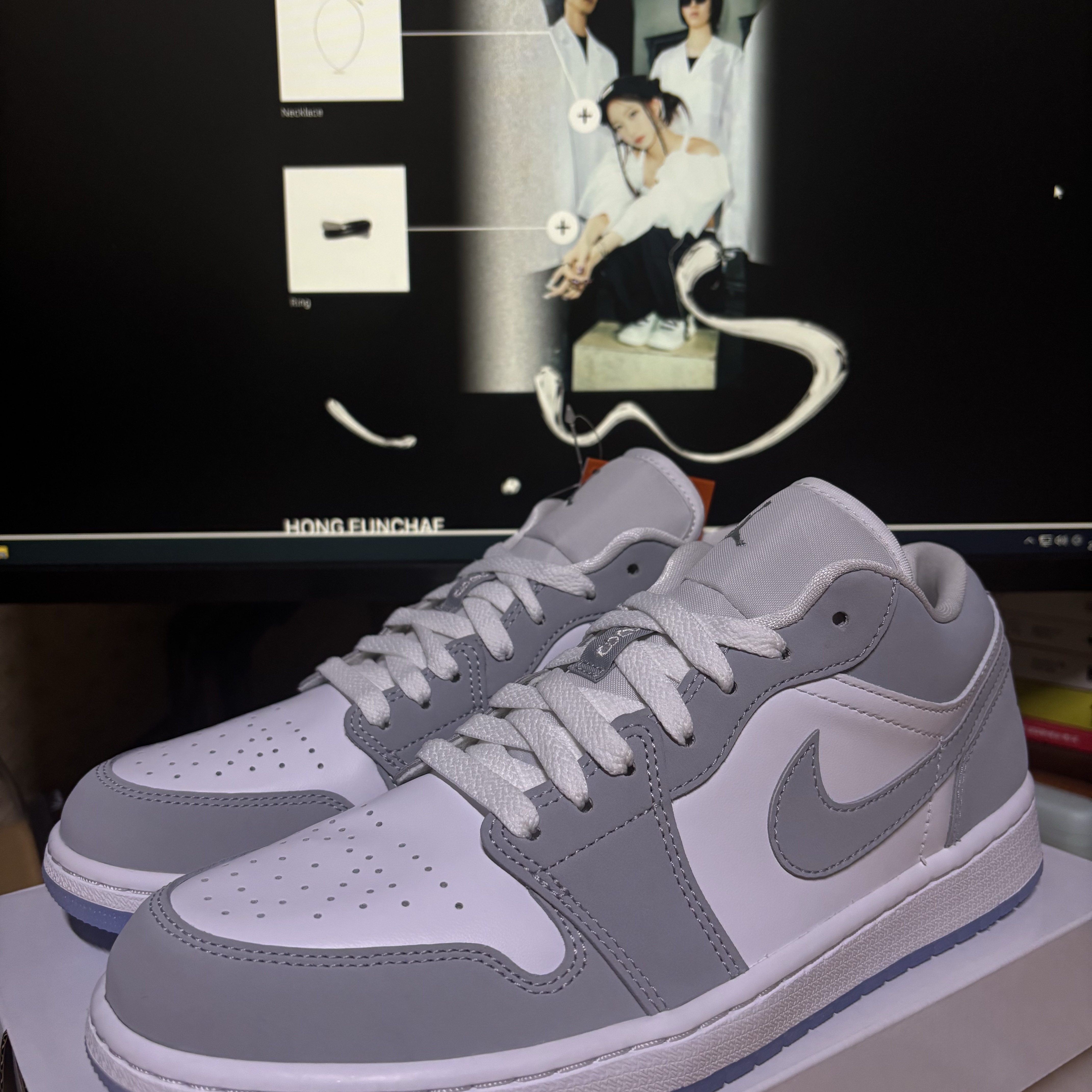 (W) Jordan 1 Low White Wolf Grey 착용 스타일