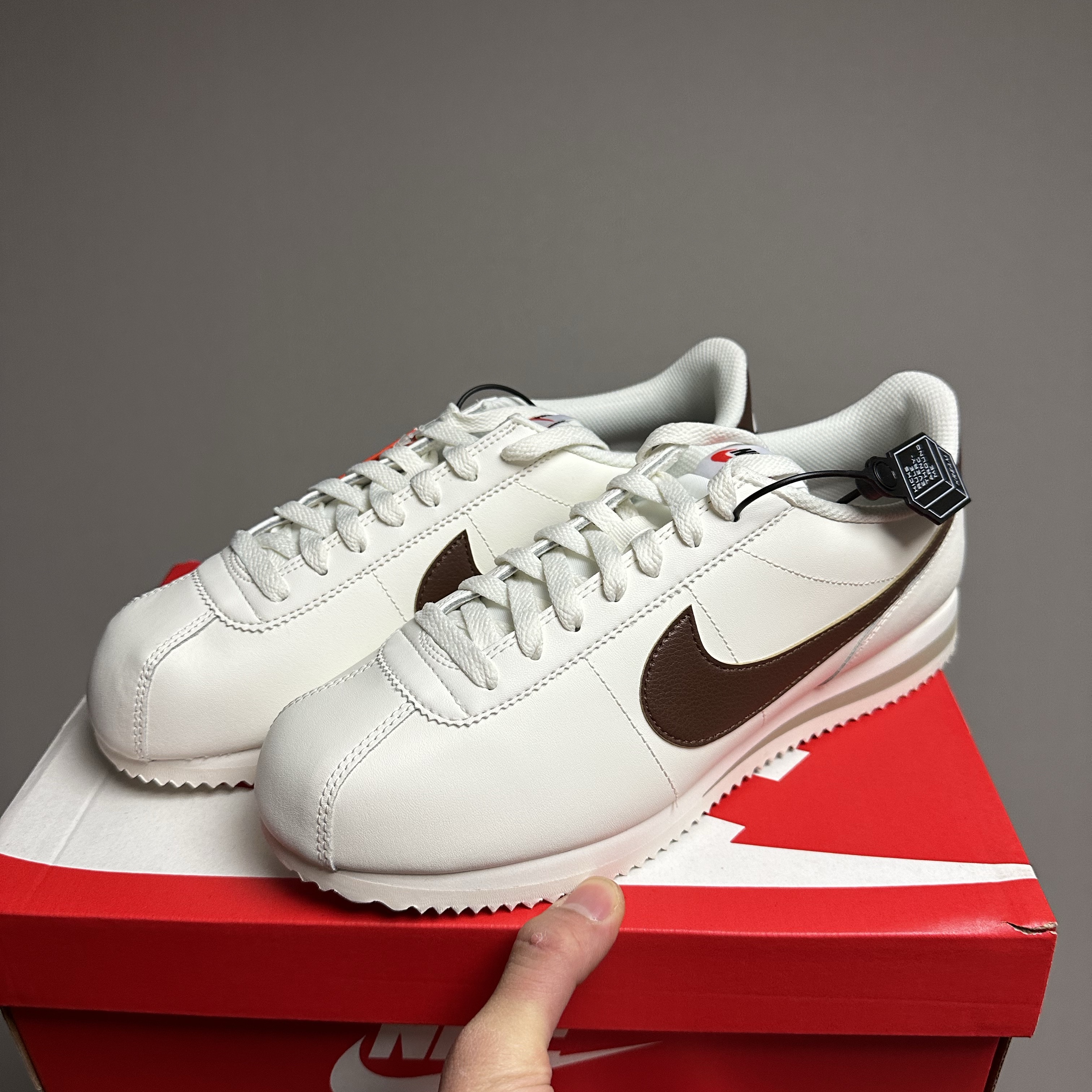 (W) Nike Cortez Sail Cacao Wow 착용 스타일
