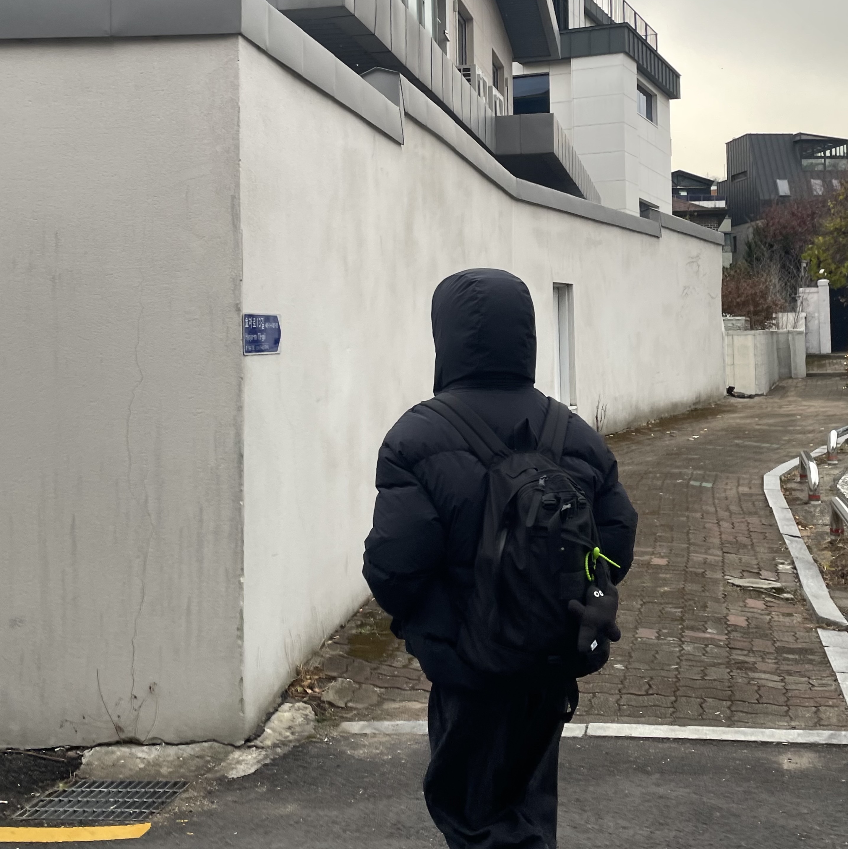 Gregory Daypack Backpack Black Ballistic, Gregory Day and Half Backpack Black Ballistic 착용 스타일 - 1