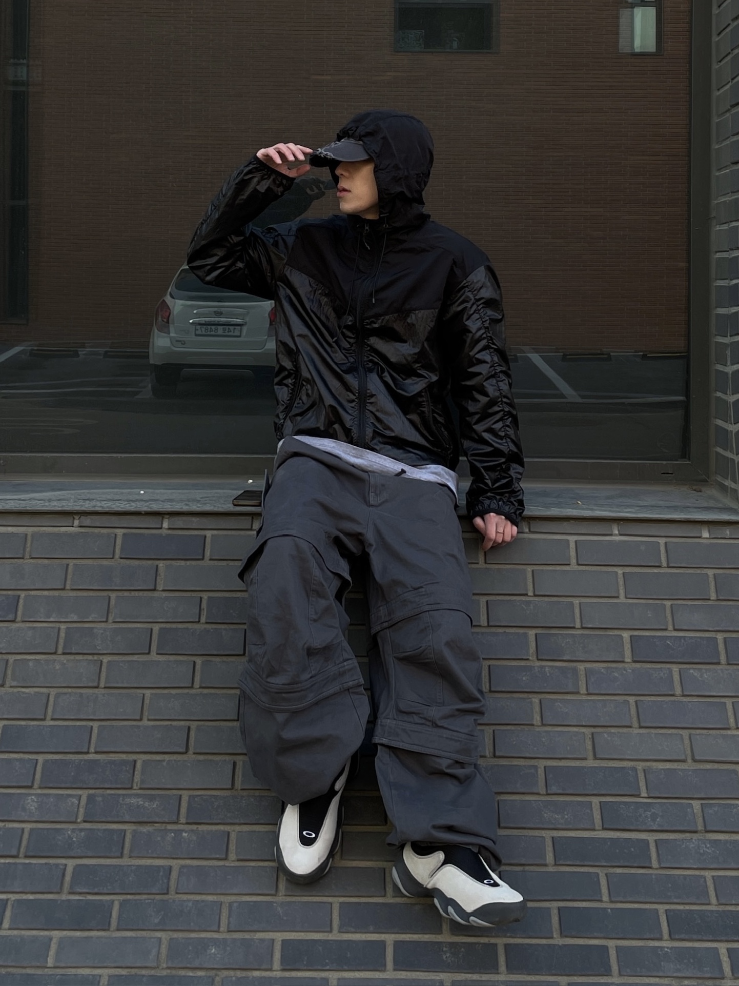 Oakley Factory Team x Brain Dead Flesh White Birch 착용 스타일 - 1