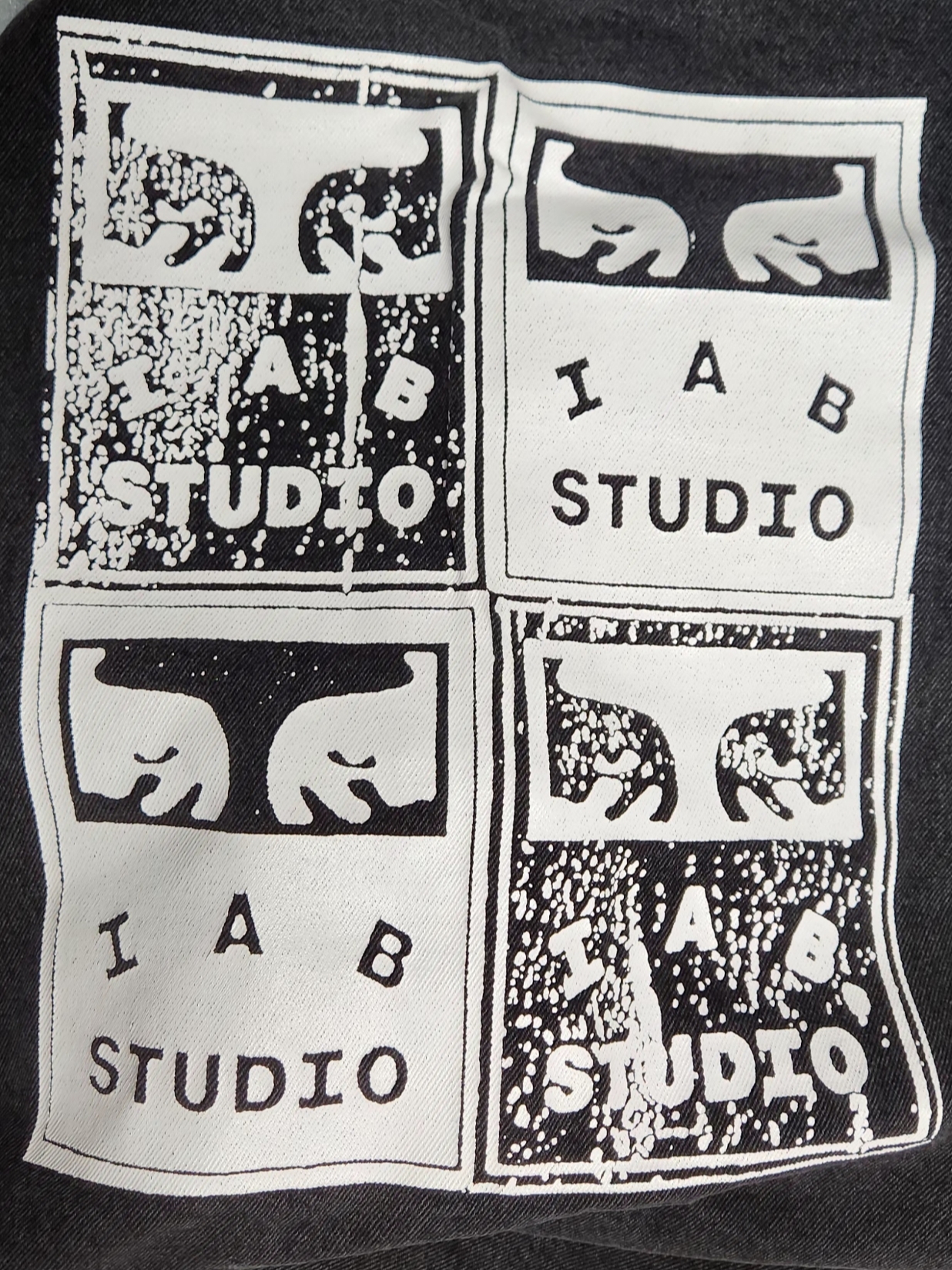 IAB Studio x Obey Painters Shirt Jacket Dusty Black 착용 스타일