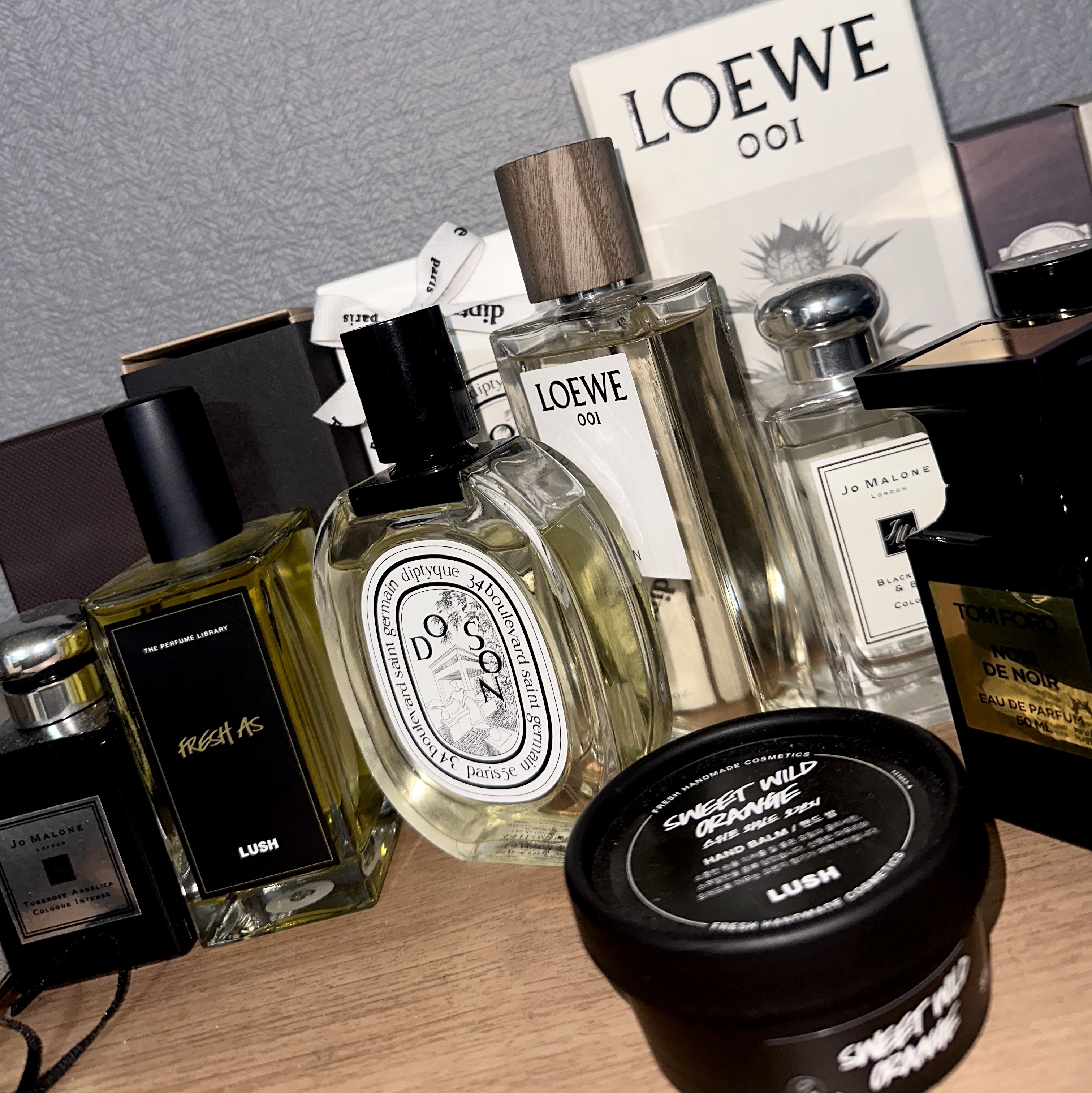 Loewe 001 Man Eau De Parfum 100ml, Jo Malone Blackberry & Bay Cologne 100ml 착용 스타일