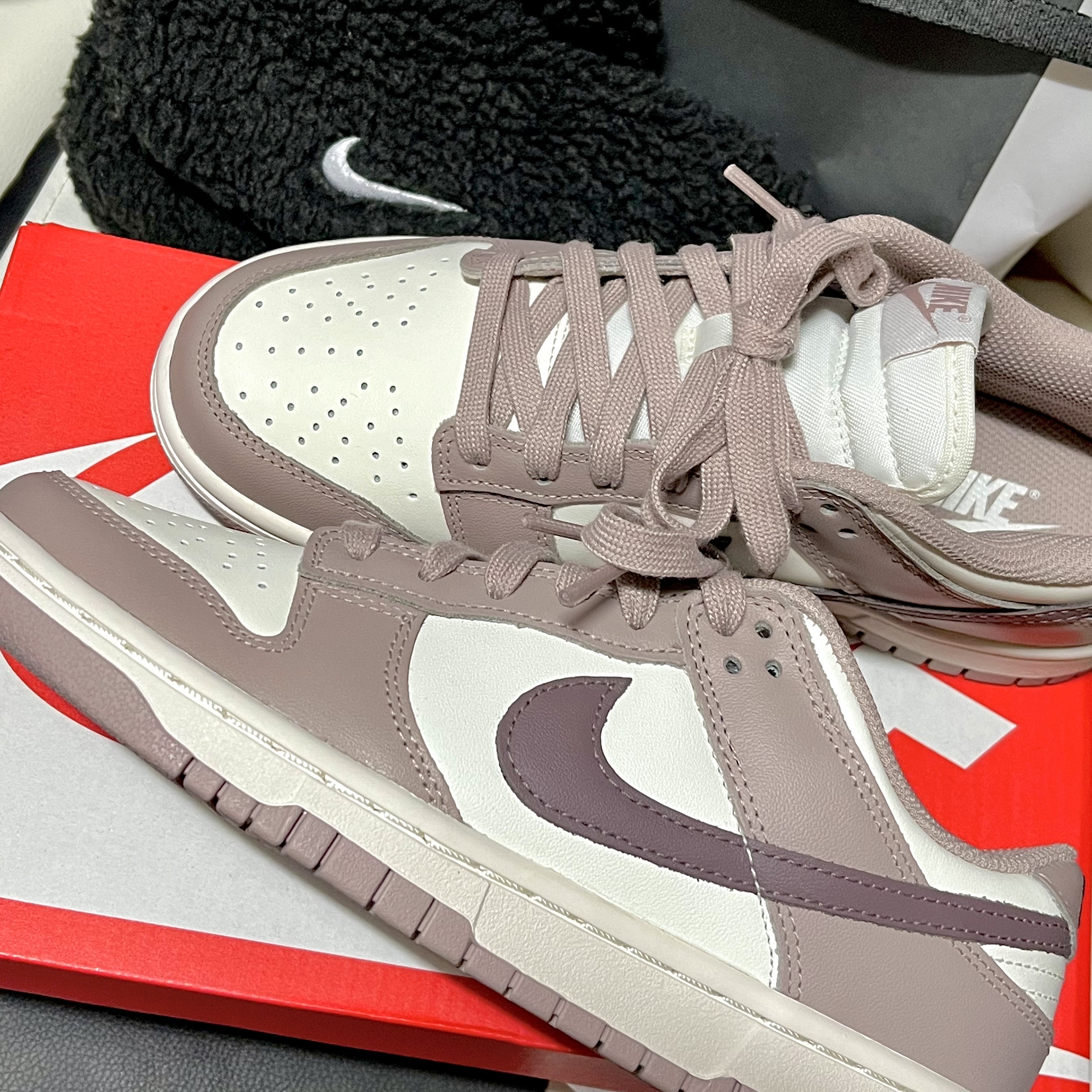 (W) Nike Dunk Low Sail Diffused Taupe 착용 스타일