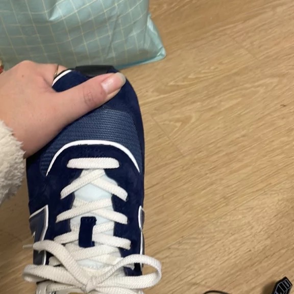 New Balance 574 Legacy Navy 착용 스타일 - 3