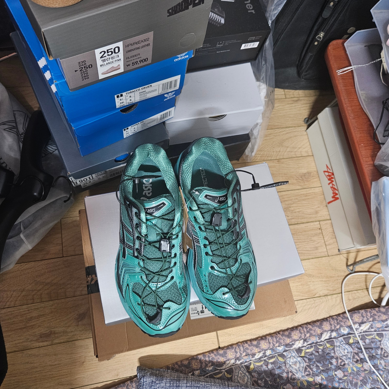 Asics x Unaffected Gel-Kayano 14 Uranus Green 착용 스타일 - 2