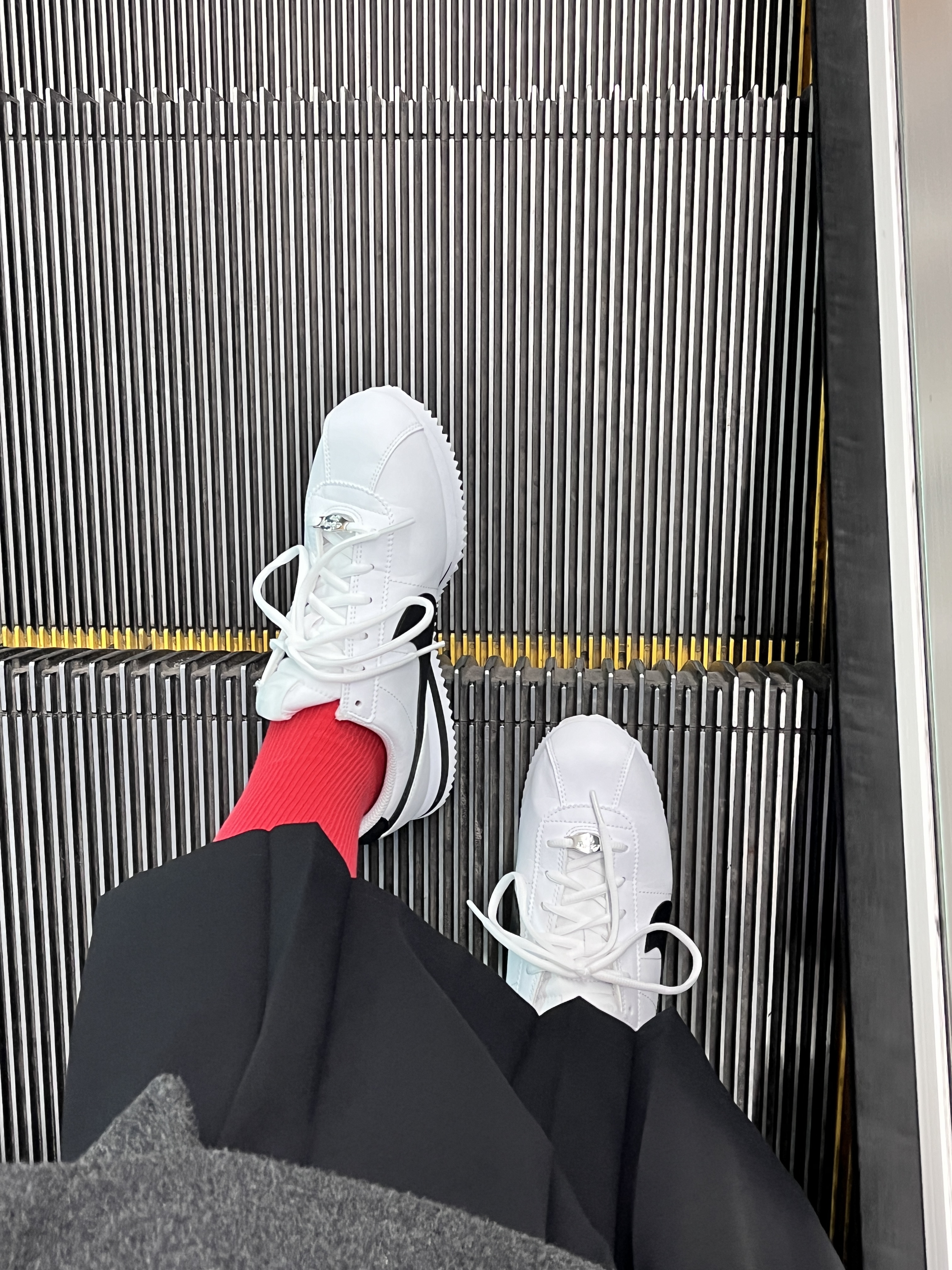 (GS) Nike Cortez Basic SL White Black 착용 스타일 - 4