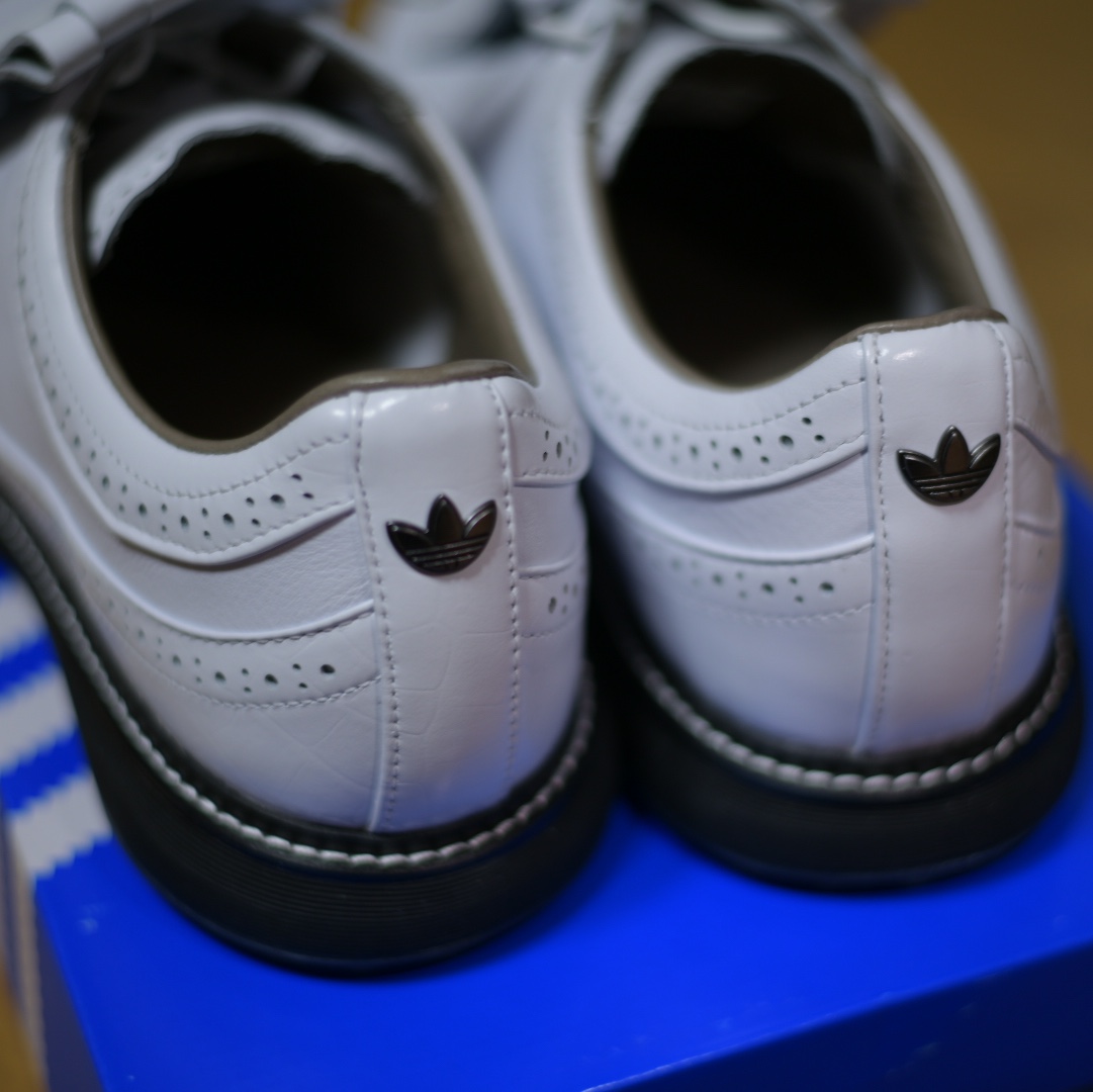Adidas x Bogey Boys MC80 Spikeless Cloud White Dark Silver Metallic 착용 스타일 - 3