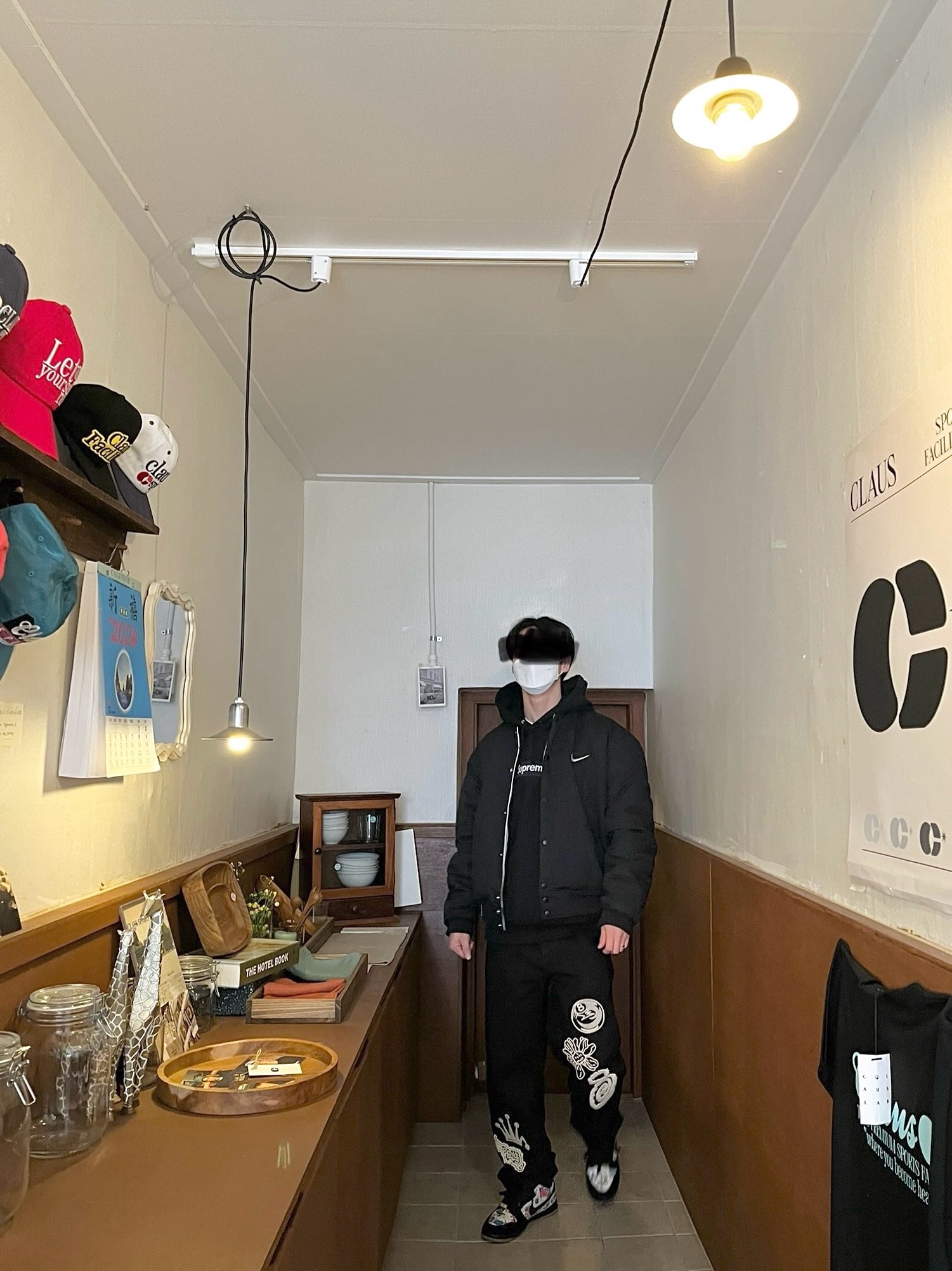슈프림 박스로고 후드 스웨트셔츠 블랙 - 23FW, 나이키 x 스투시 리버시블 자켓 블랙 (FJ9153-010) 착용 스타일