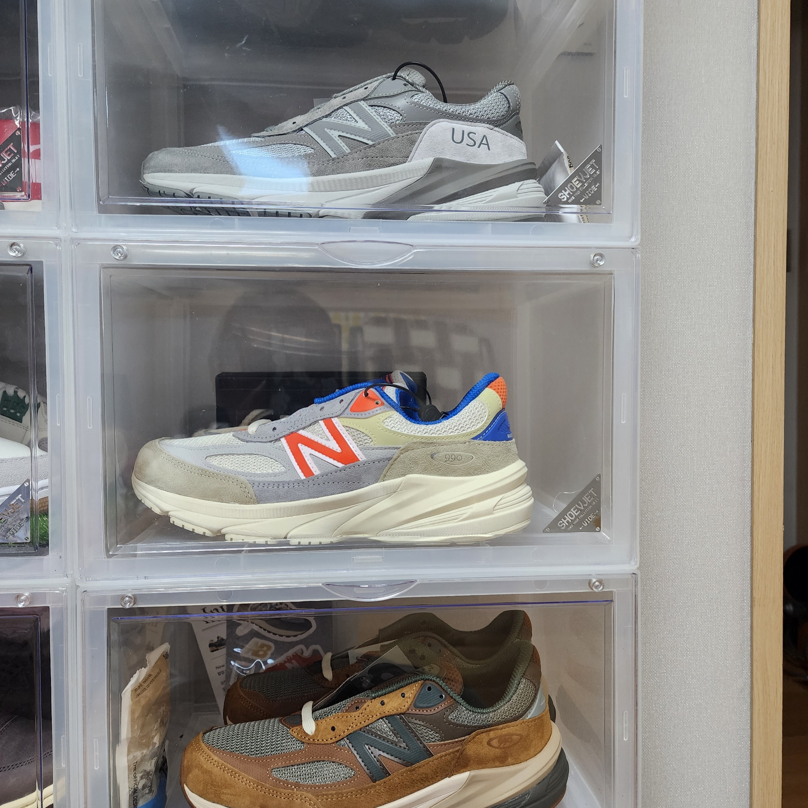 New Balance x Kith x Madison Square Garden 990v6 Made in USA Angora Royal Blue, New Balance x Carhartt WIP 990v6 Made in USA Hamilton Brown Military Green 착용 스타일 - 3