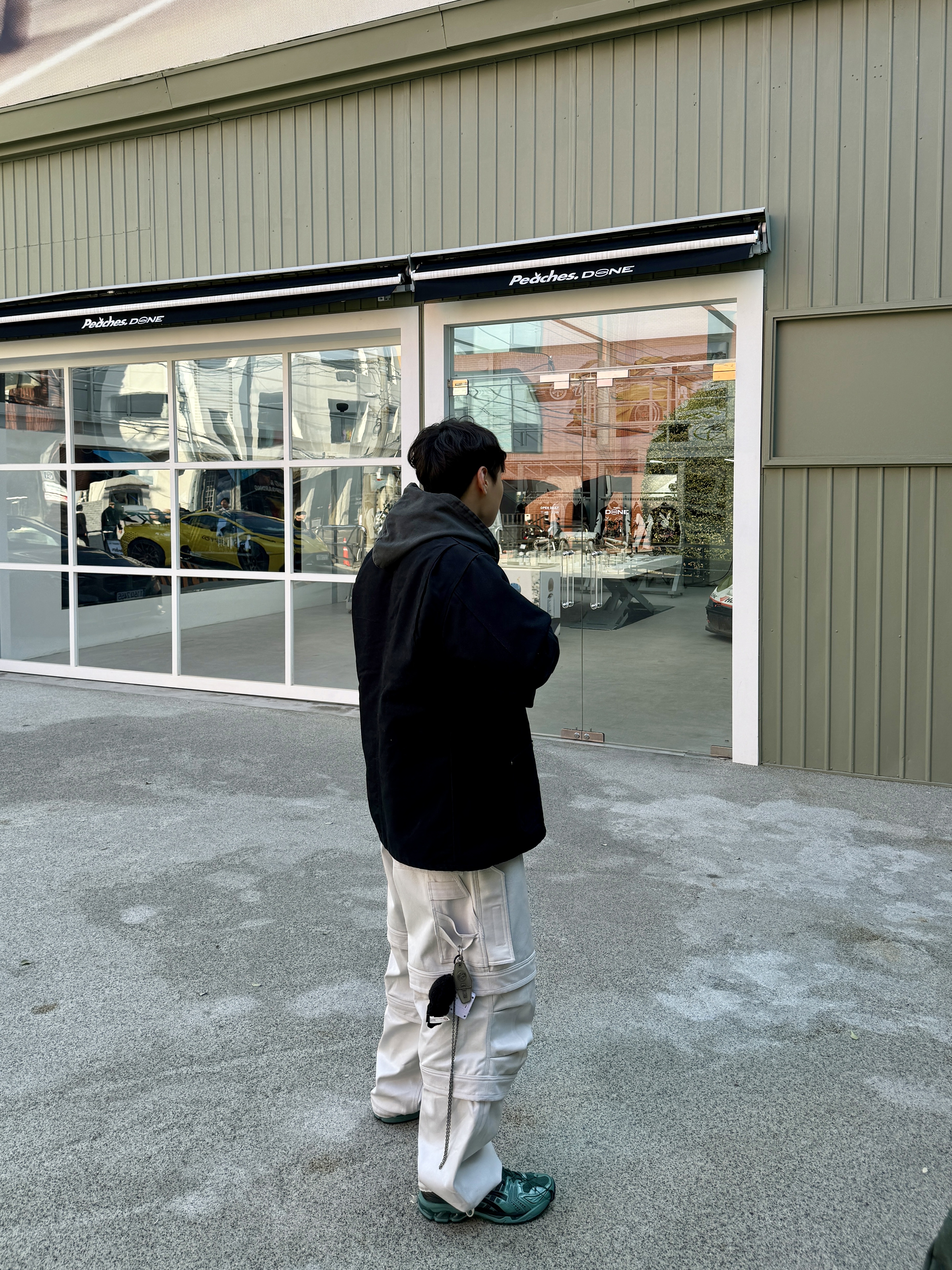 Undermycar Mu.11 Anti Fxxking Logo Play Oversized Pigment Hood Zip-up Gray, Farfromwhat Far Layered Work Pants White 착용 스타일 - 3