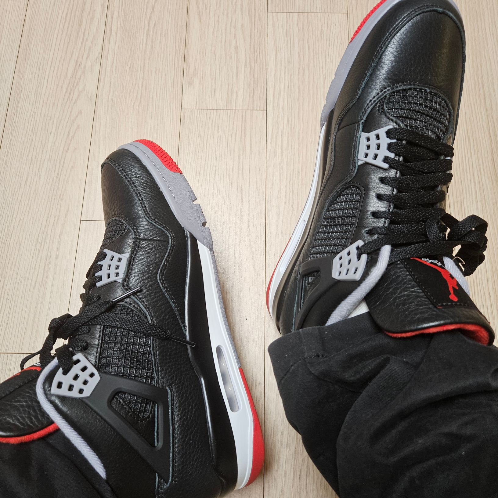 Jordan 4 Retro Bred Reimagined 착용 스타일 - 1