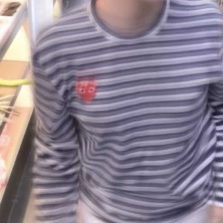 Play Comme des Garcons Striped LS T-Shirt Navy White 착용 스타일