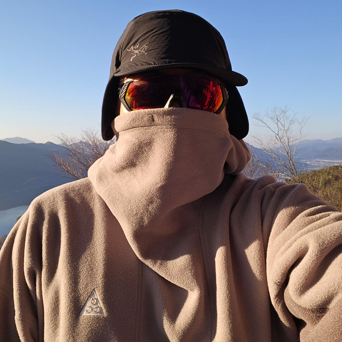 아크테릭스 프로톤 햇 블랙 | Arc'teryx | KREAM