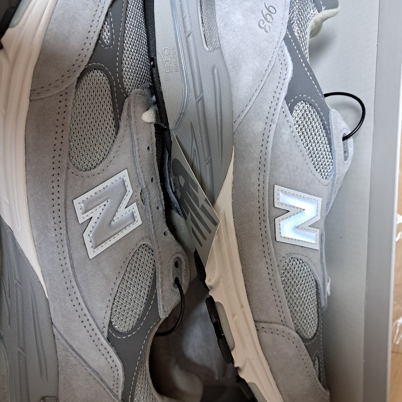 New Balance 993 Made in USA Grey - D Standard 착용 스타일 - 3