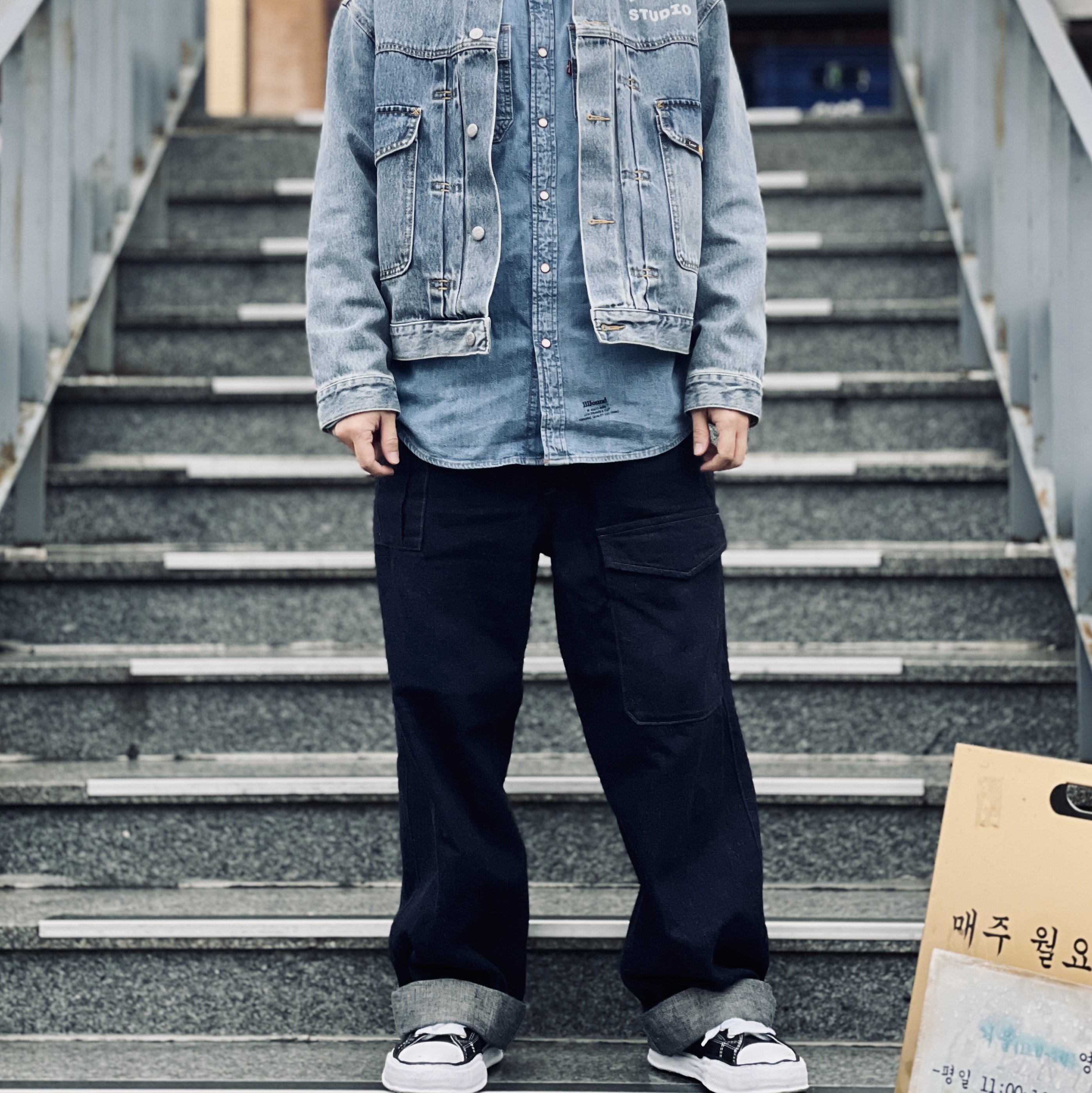 IAB Studio x Lee Denim Jacket Indigo Indigo Medium, Levi's x JJJJound Denim Shirt Blue 착용 스타일 - 2