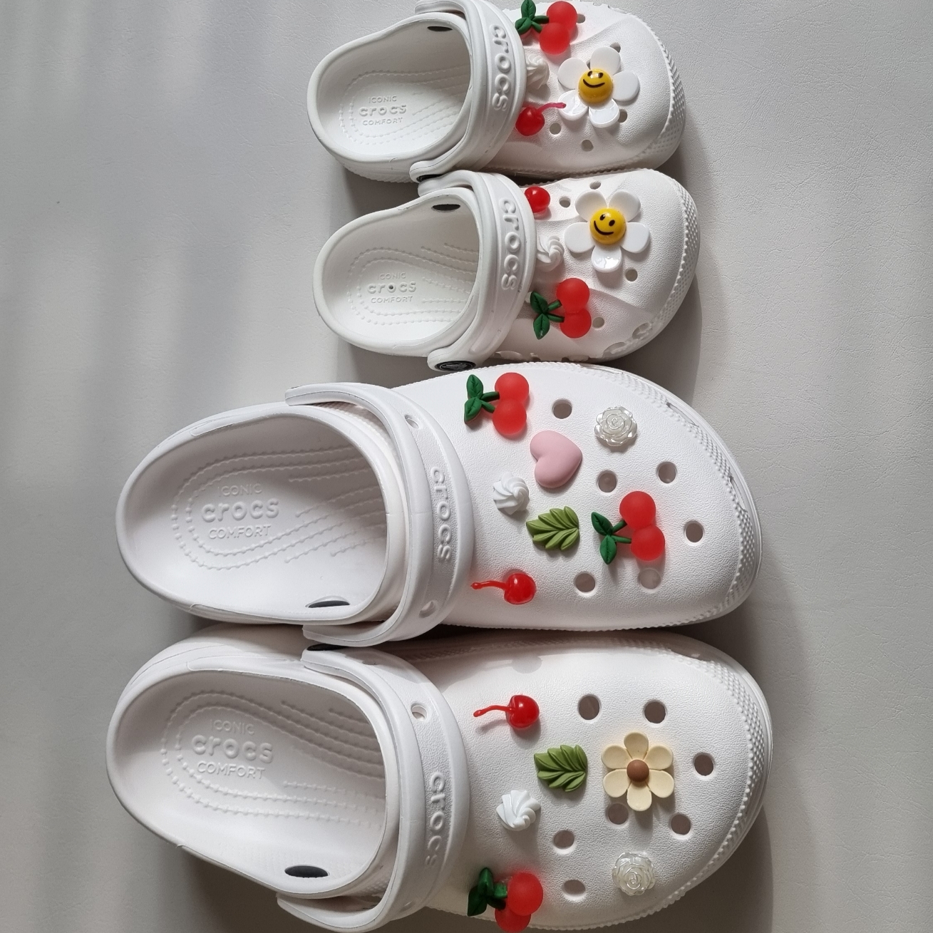 (W) Crocs Classic Platform Clog White 착용 스타일