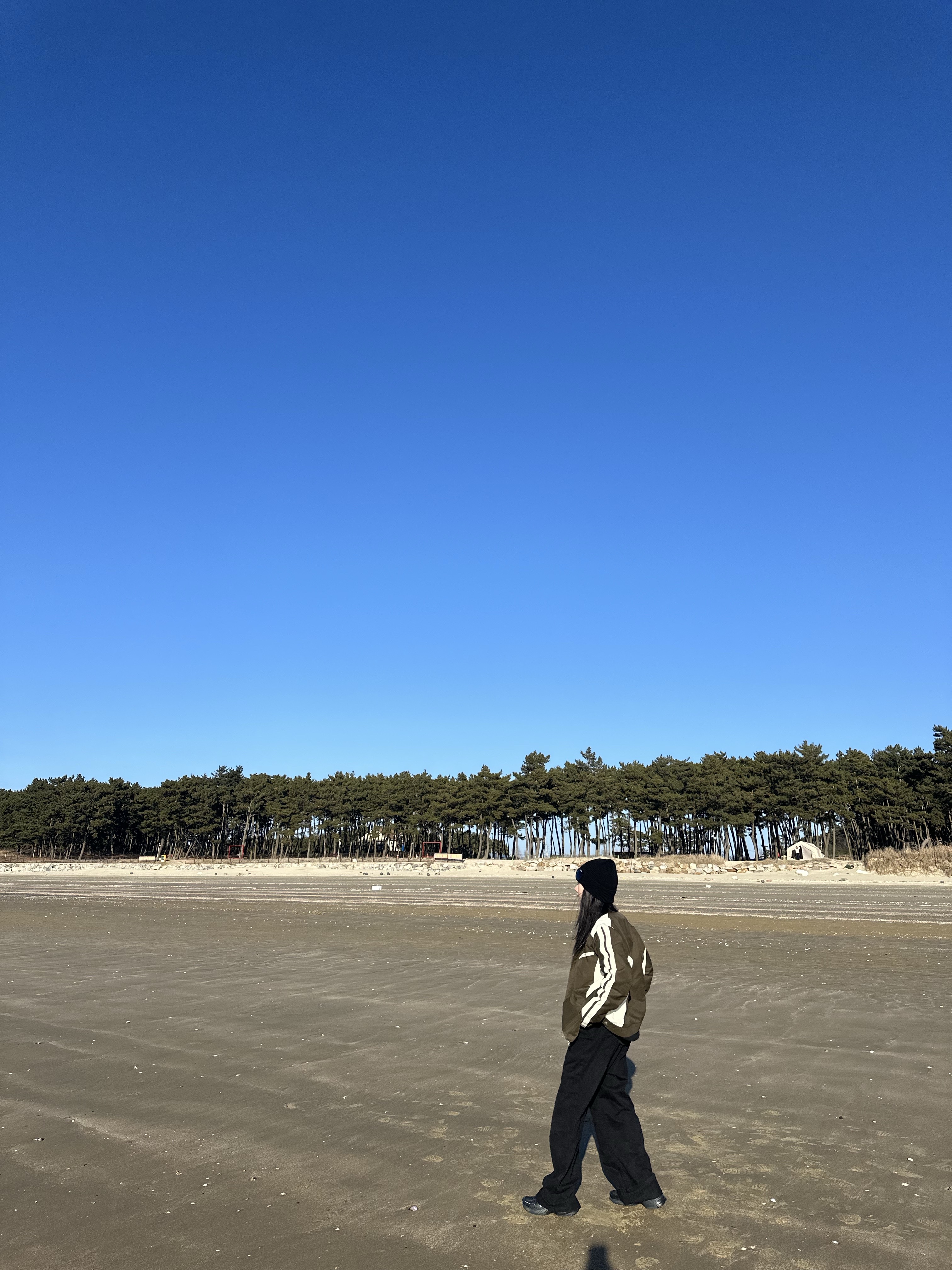 나이키 V2K 런 블랙 앤트러사이트 착용 스타일