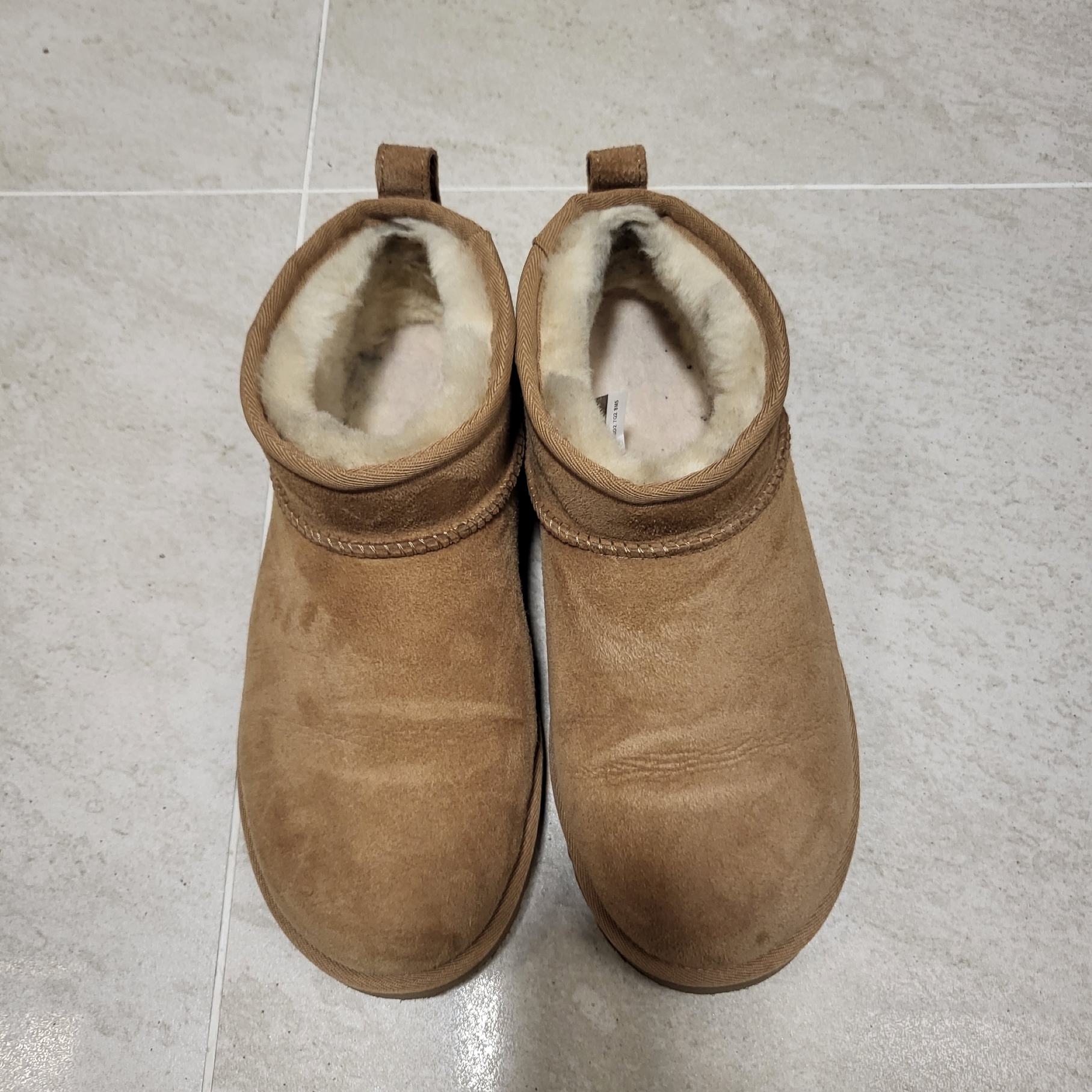 (W) UGG Classic Ultra Mini Boots Chestnut 착용 스타일