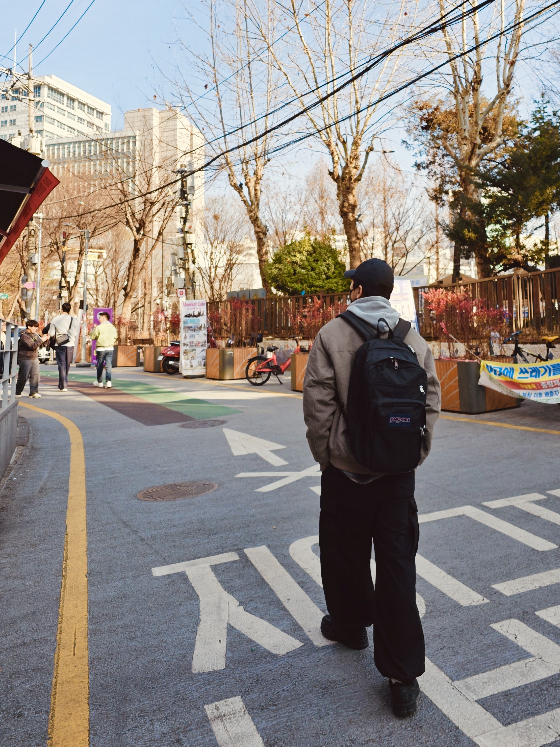 Carhartt WIP OG Santa Fe Jacket Barista Aged Canvas - Winter, Nike Zoom Vomero 5 SP Black 착용 스타일 - 1