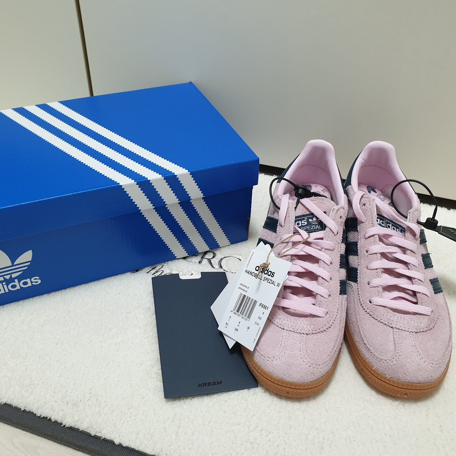 (W) Adidas Spezial Handball Clear Pink 착용 스타일 - 2