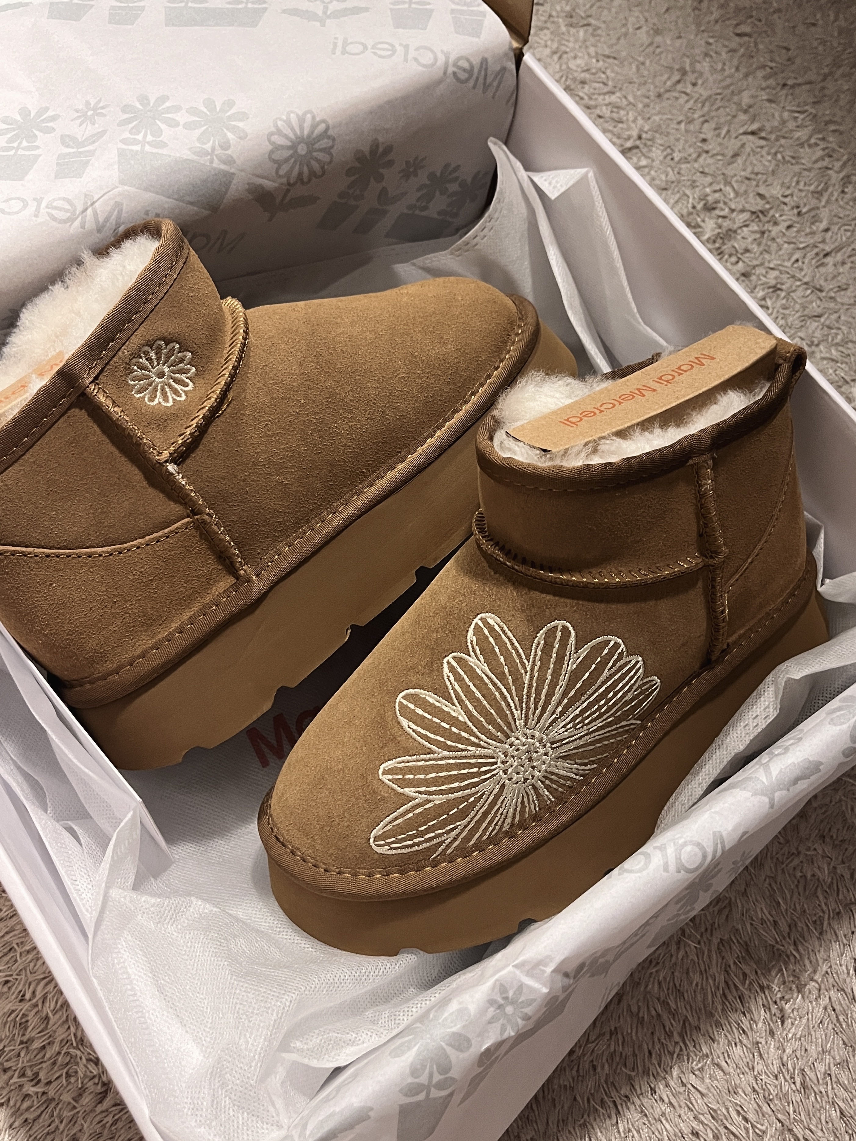 Mardi Mercredi Les Pompes Women Classique Mini Ugg Boots Chestnut 착용 스타일 - 3
