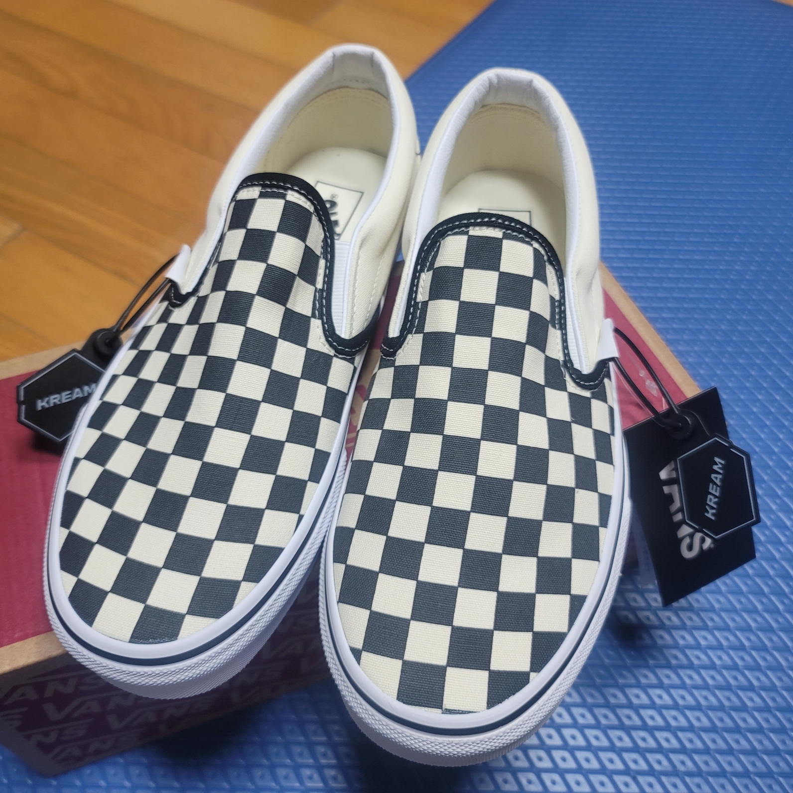 Vans Slip-On Checkerboard 착용 스타일 - 1