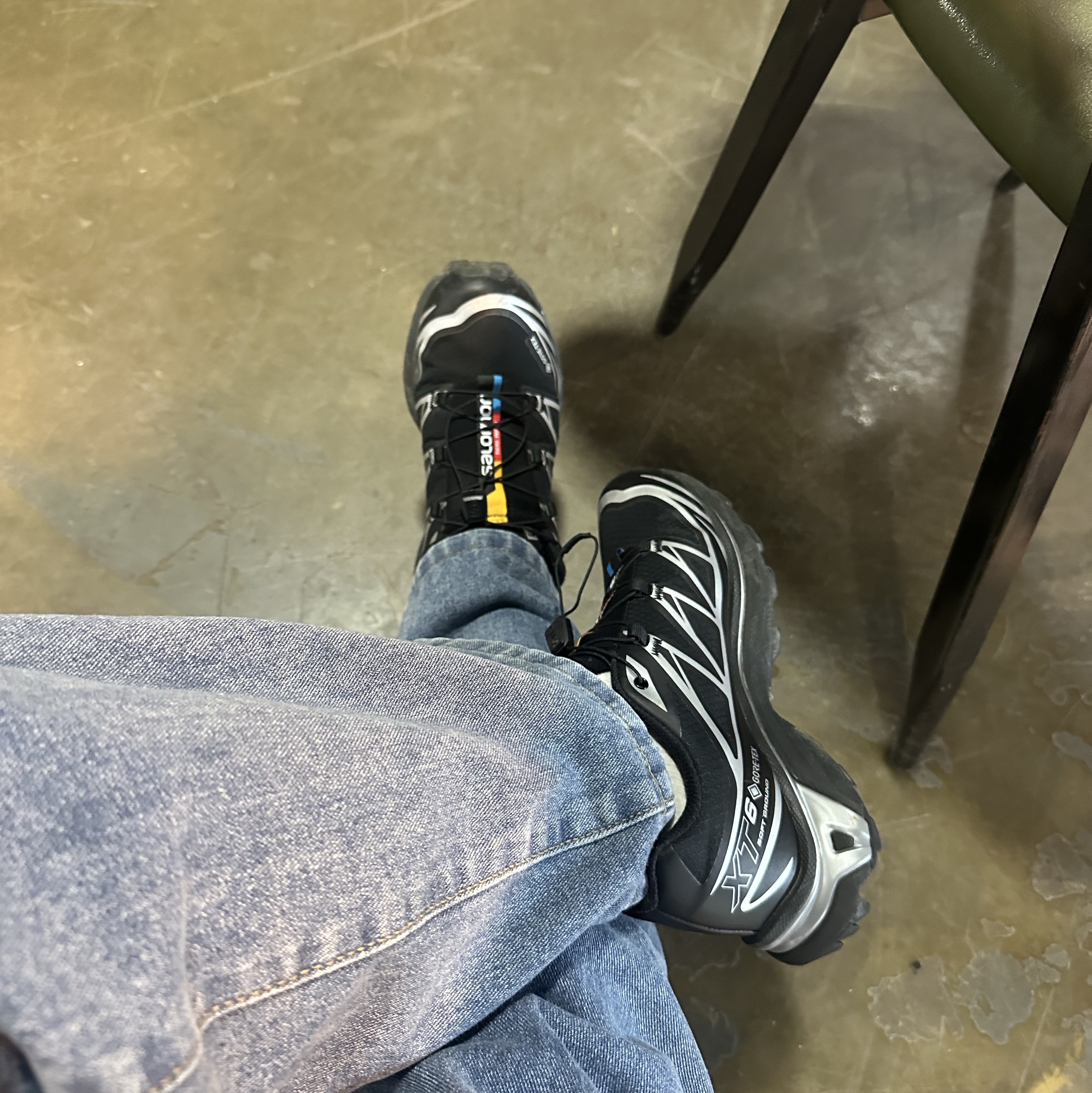 Salomon XT-6 GTX Black Silver 착용 스타일