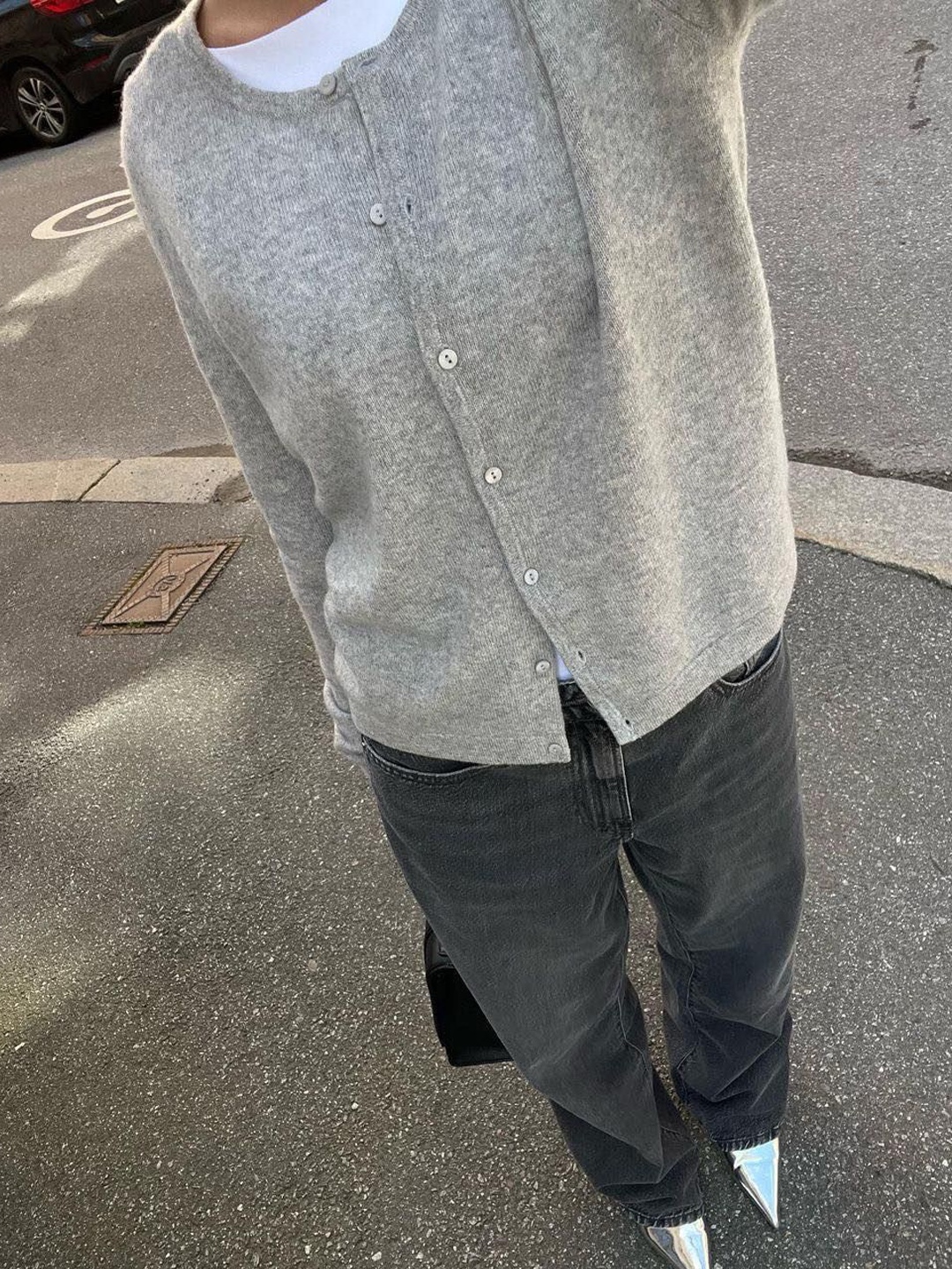(W) Play Comme des Garcons Black Heart Knit Cardigan Grey, (W) Play Comme des Garcons Red Heart Knit Cardigan Grey 착용 스타일 - 4