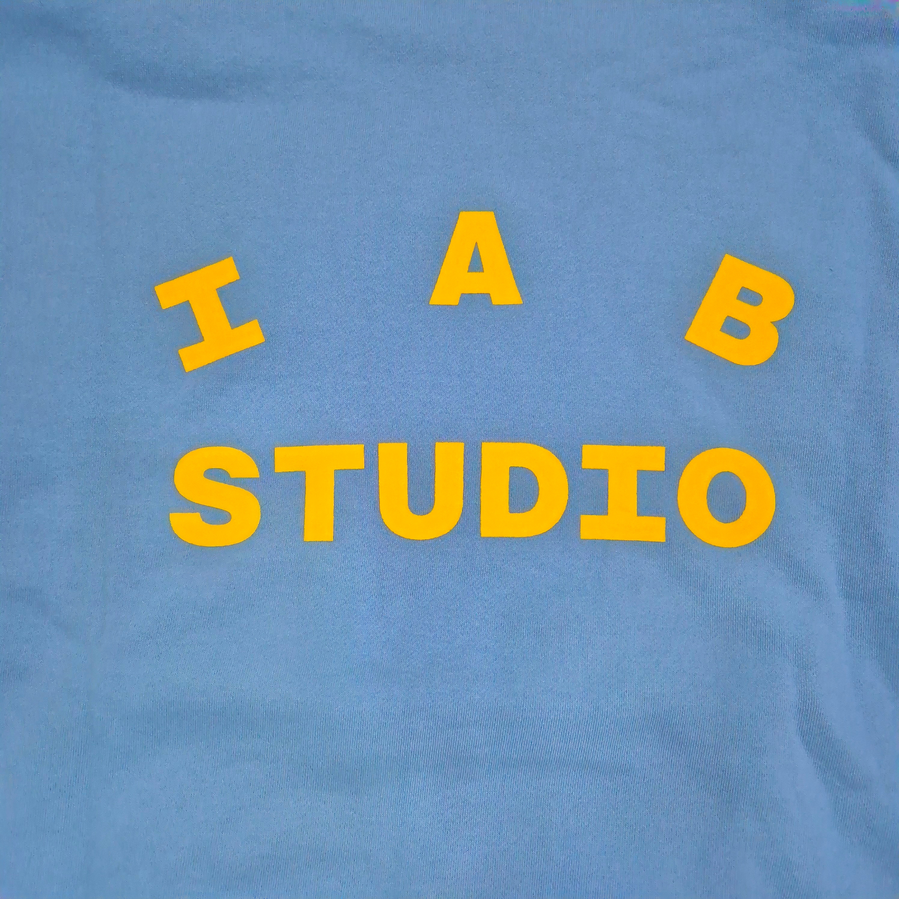 IAB Studio Hoodie Sky Blue Lemon 착용 스타일 - 1