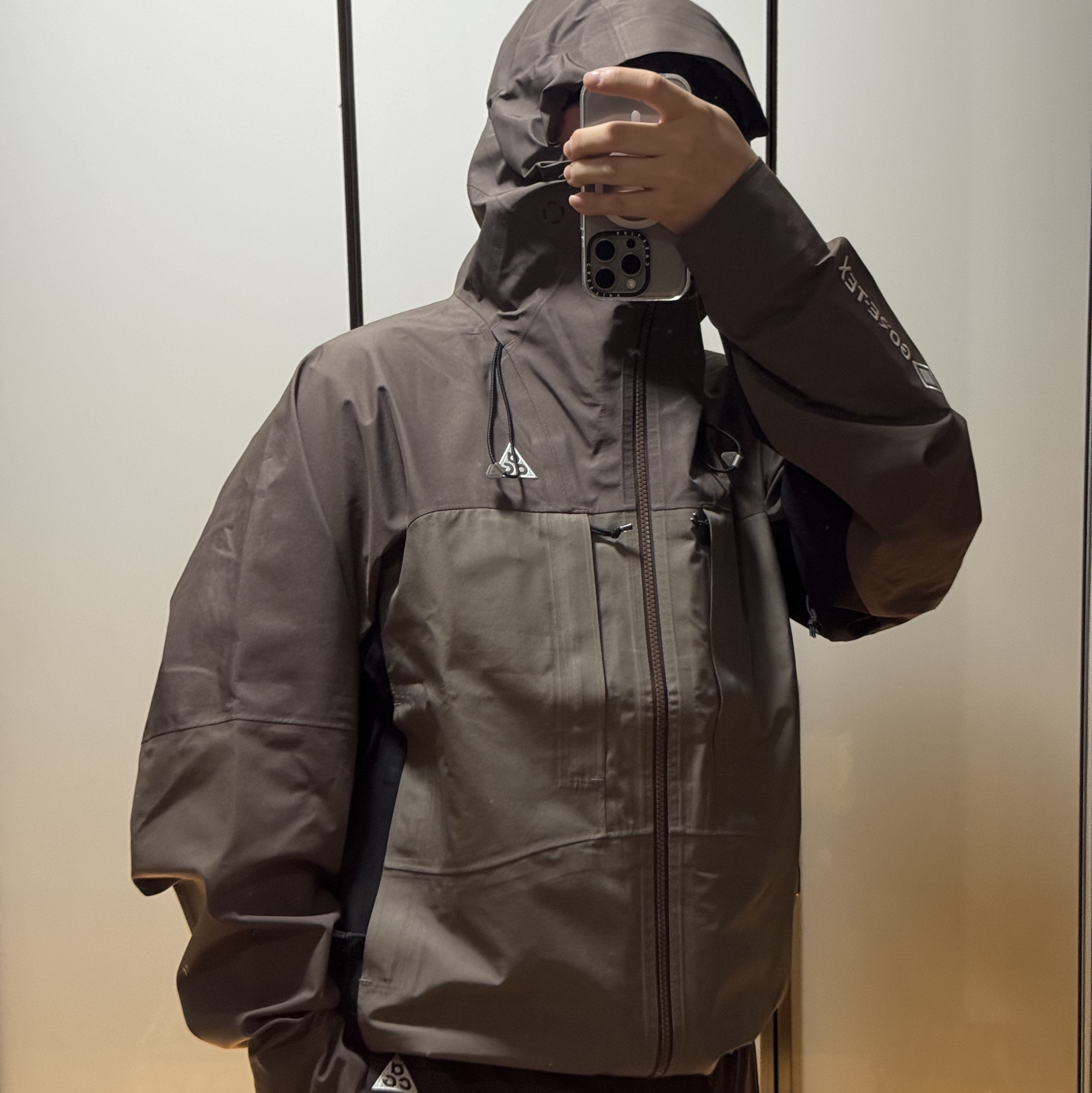 Nike ACG Storm-Fit ADV Gore-Tex Misery Ridge Jacket Iron Stone - Asia 착용 스타일