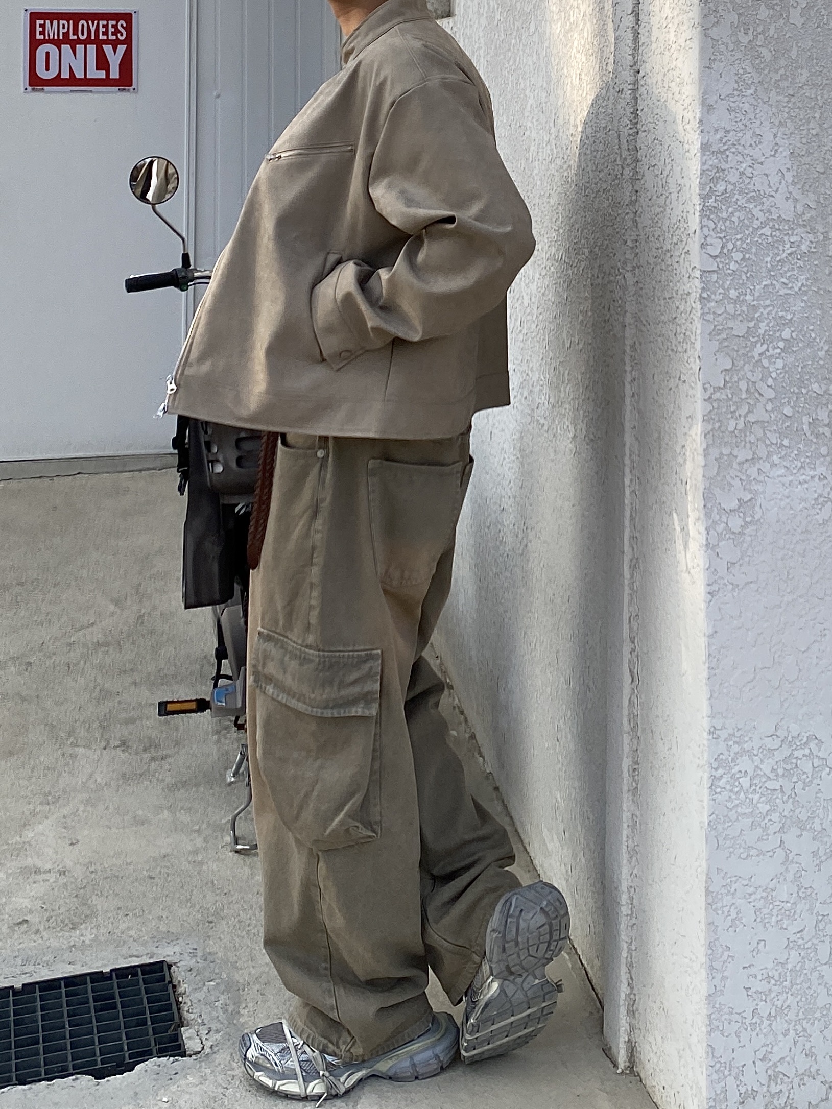 Balenciaga 3XL Sneakers Light Beige 착용 스타일 - 5