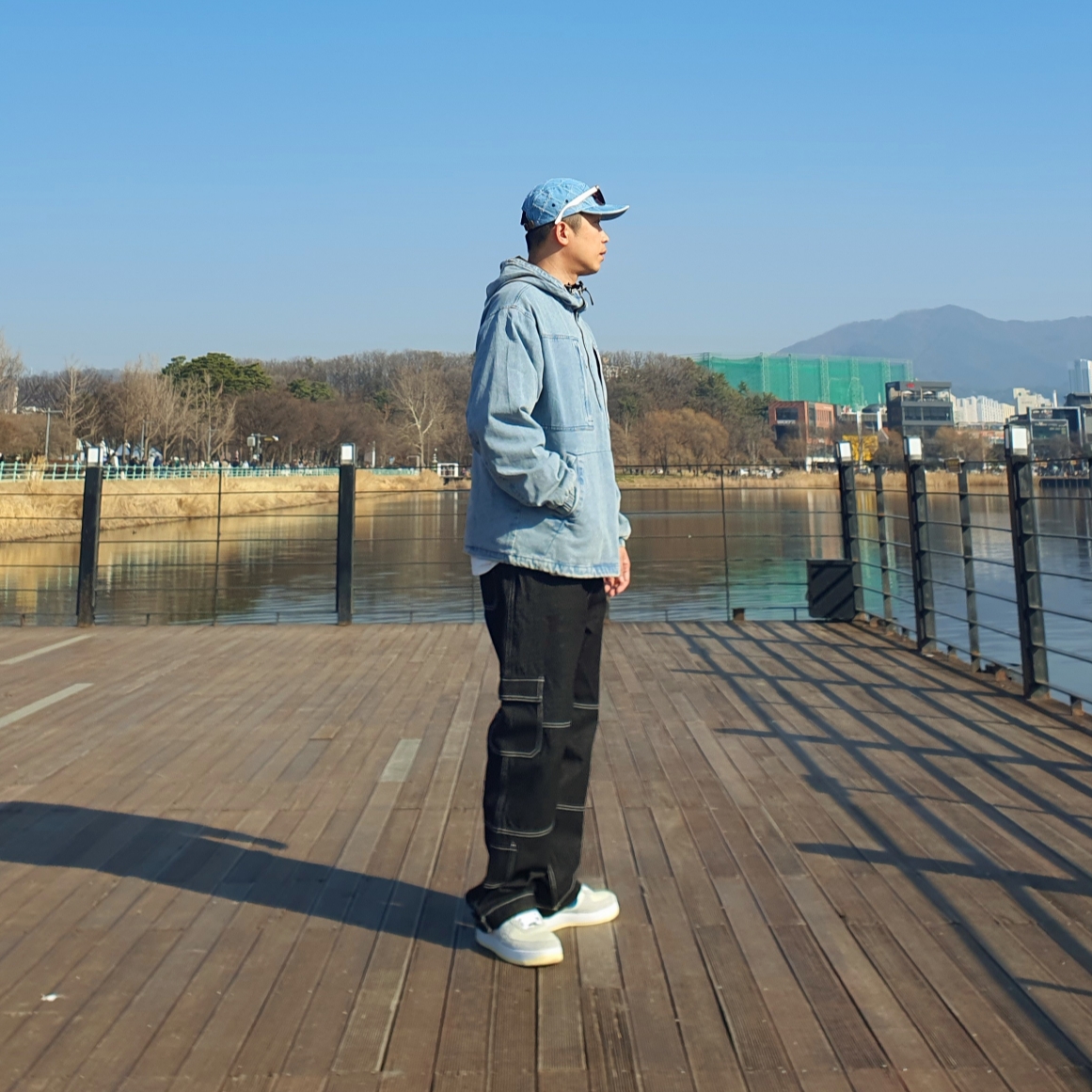 Nike x Undefeated Air Force 1 Low SP 5 On It, Supreme Punched Denim Camp Cap Washed Indigo - 23FW 착용 스타일 - 4
