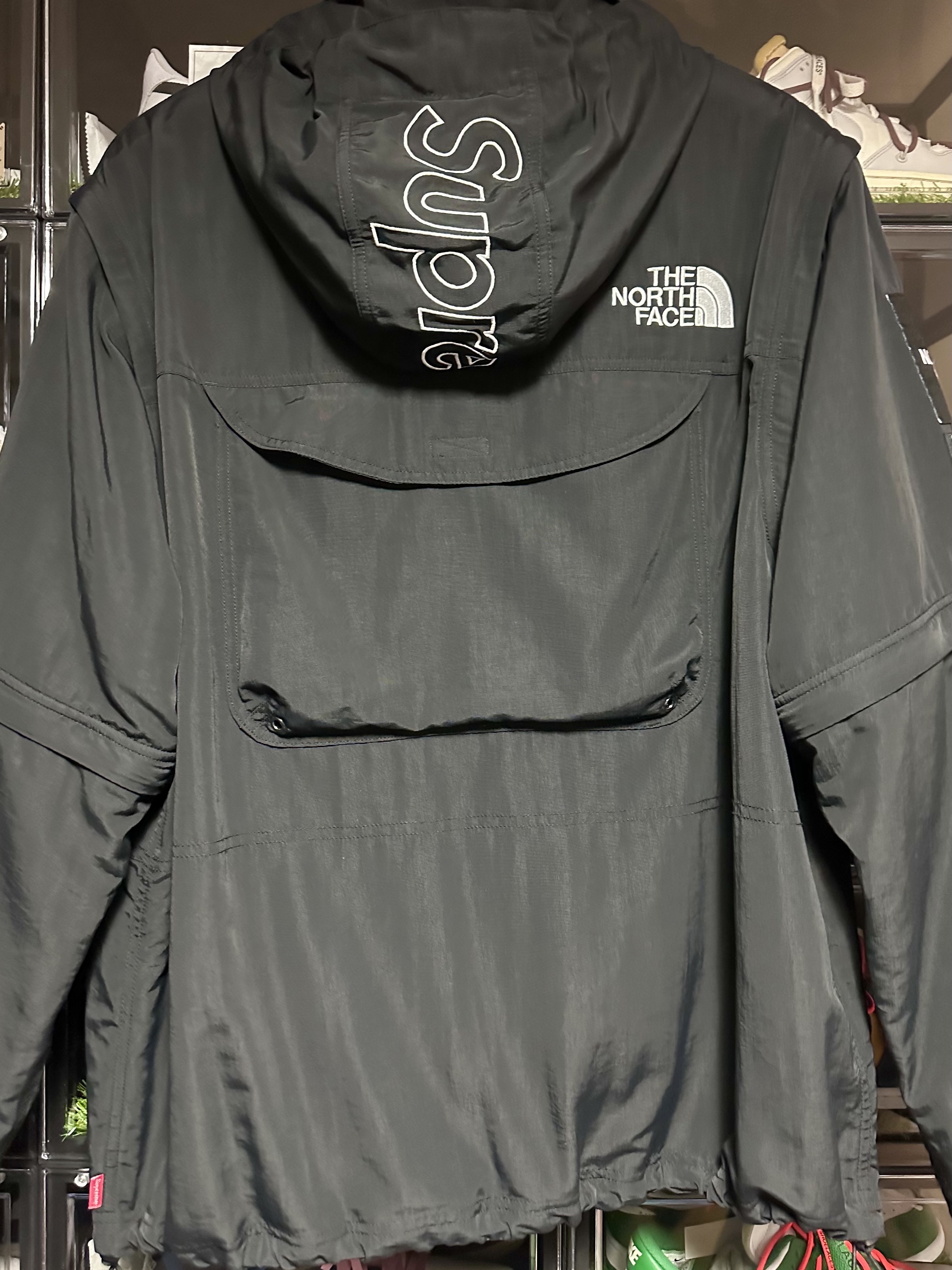Supreme x The North Face Trekking Convertible Jacket Black - 22SS 착용 스타일 - 2